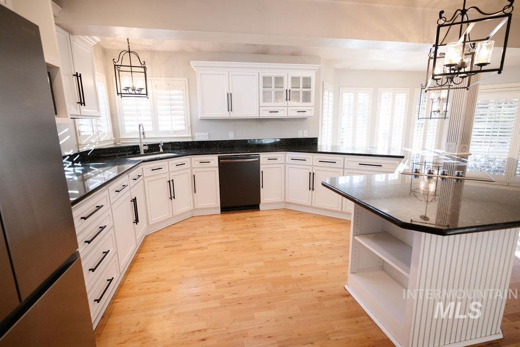 106 Rainbow Circle Property Photo 9