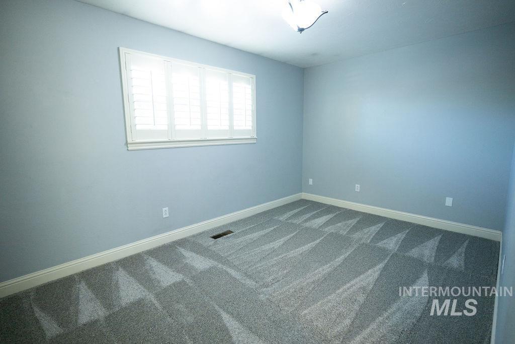 106 Rainbow Circle Property Photo 19