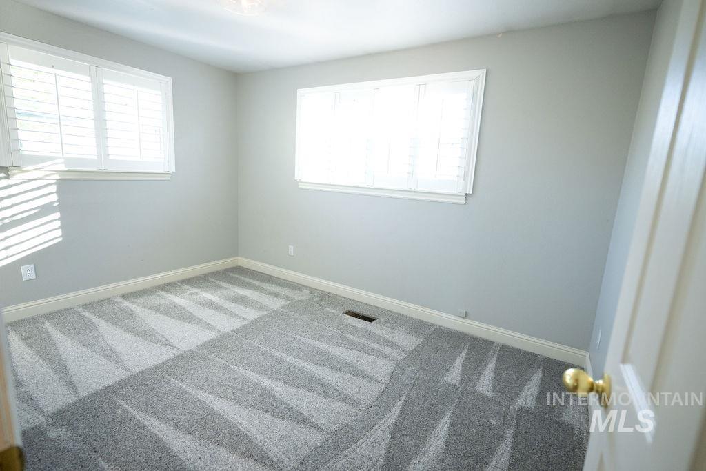 106 Rainbow Circle Property Photo 20