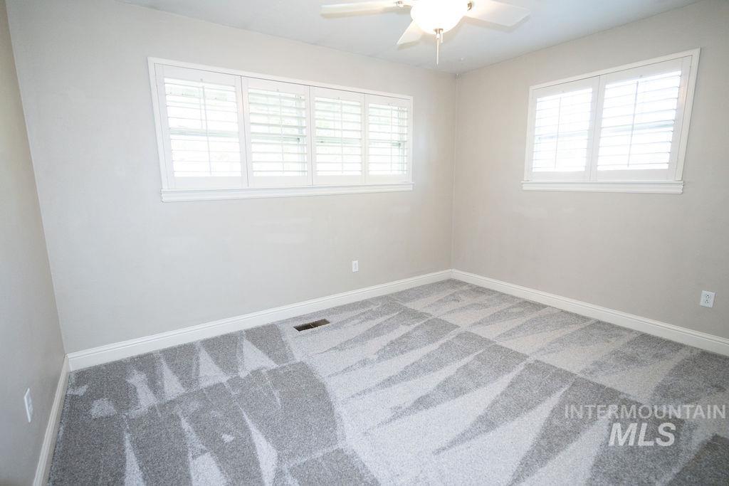 106 Rainbow Circle Property Photo 21
