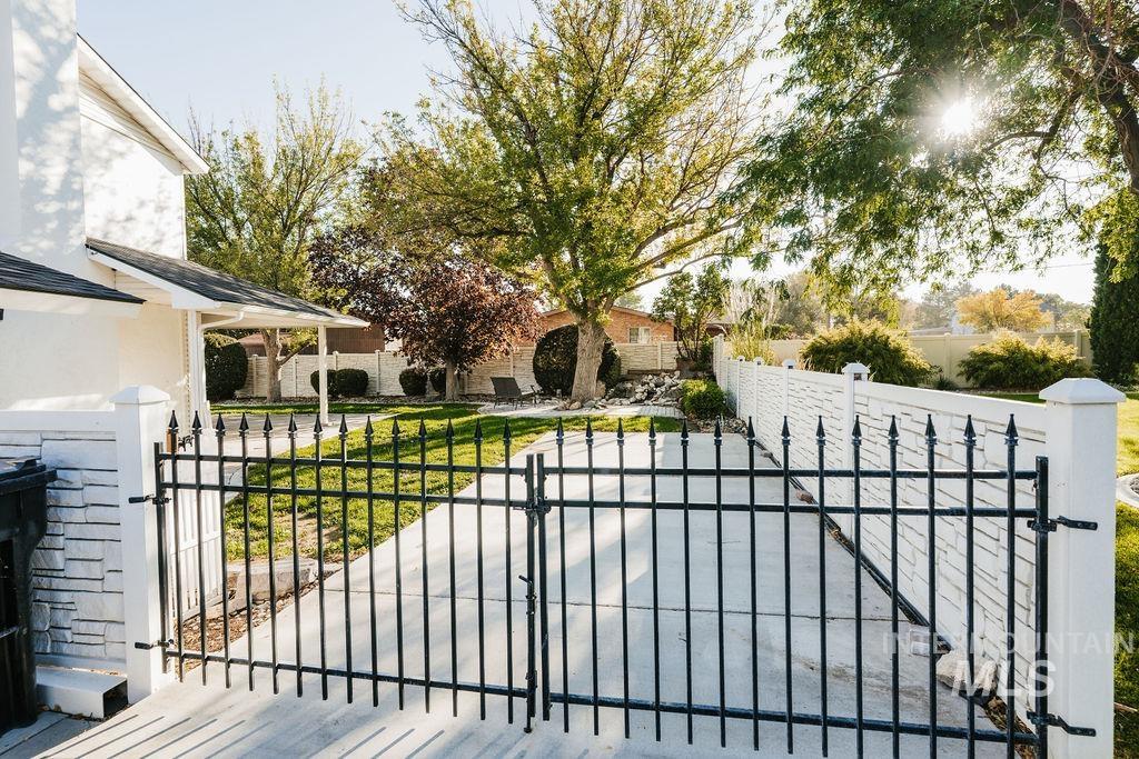 106 Rainbow Circle Property Photo 23