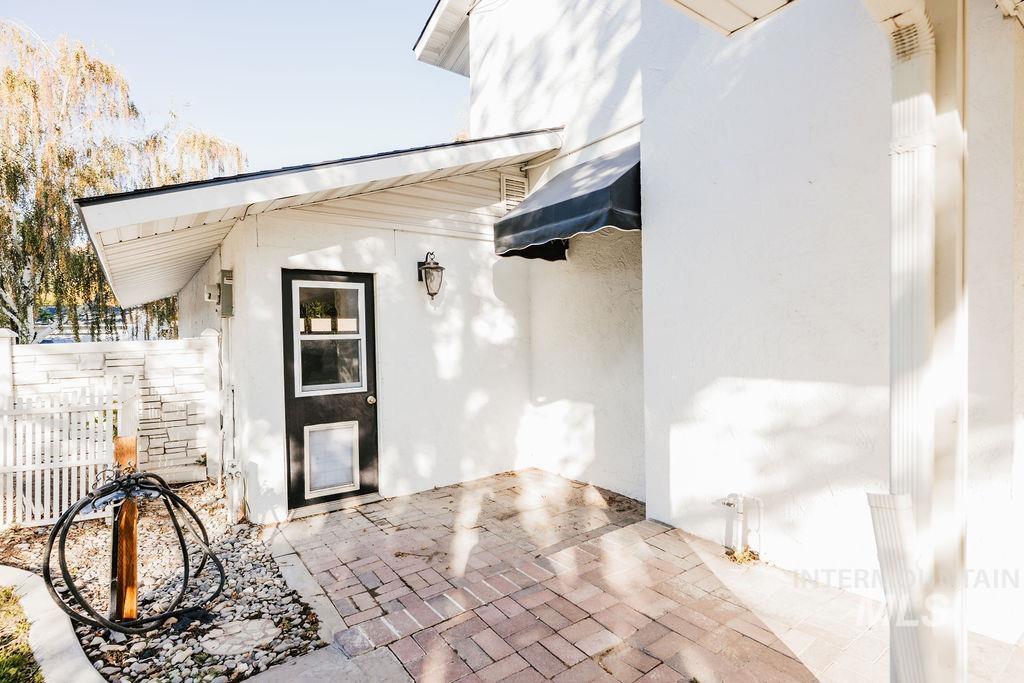 106 Rainbow Circle Property Photo 24