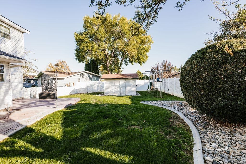 106 Rainbow Circle Property Photo 32