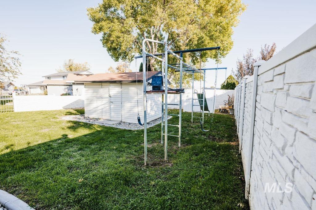 106 Rainbow Circle Property Photo 33