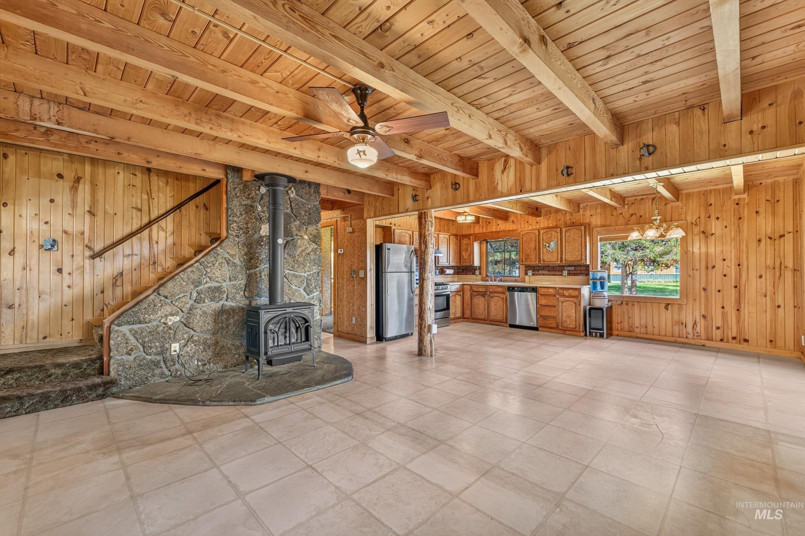 186 Tamarack Falls Road Property Photo 4