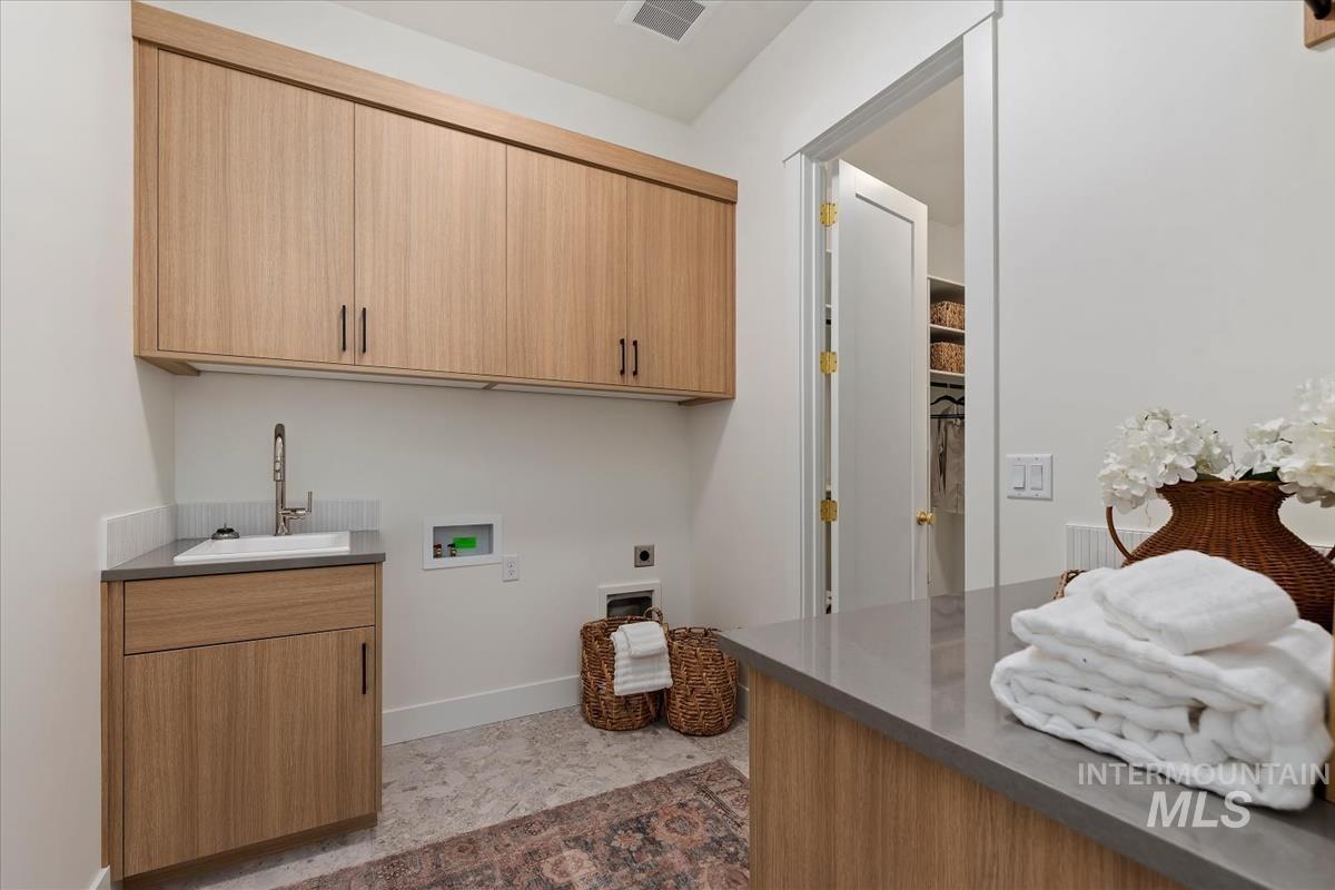 6536 Astoria Ave Property Photo 16