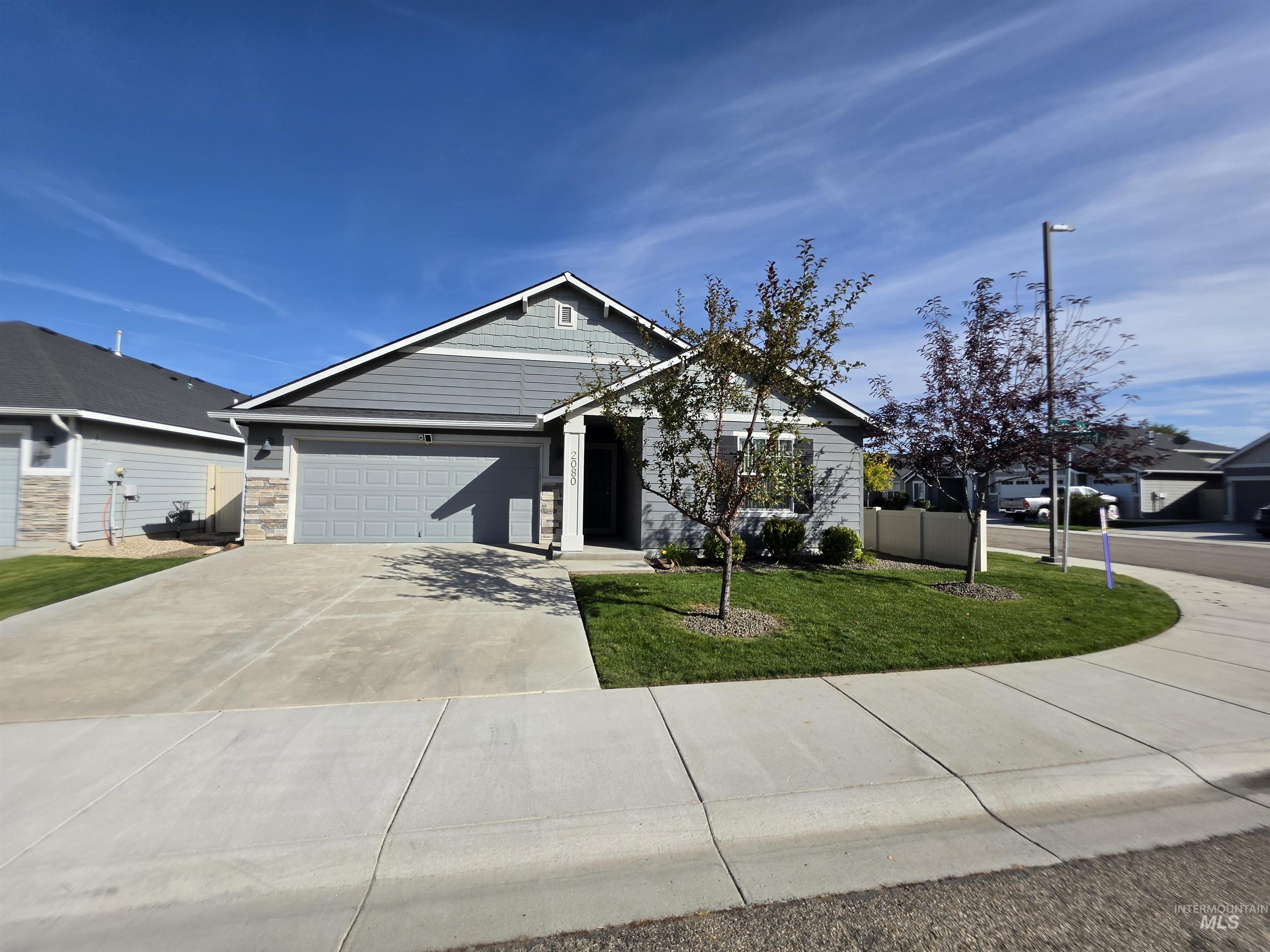 2080 N Swainson Ave Property Photo 1