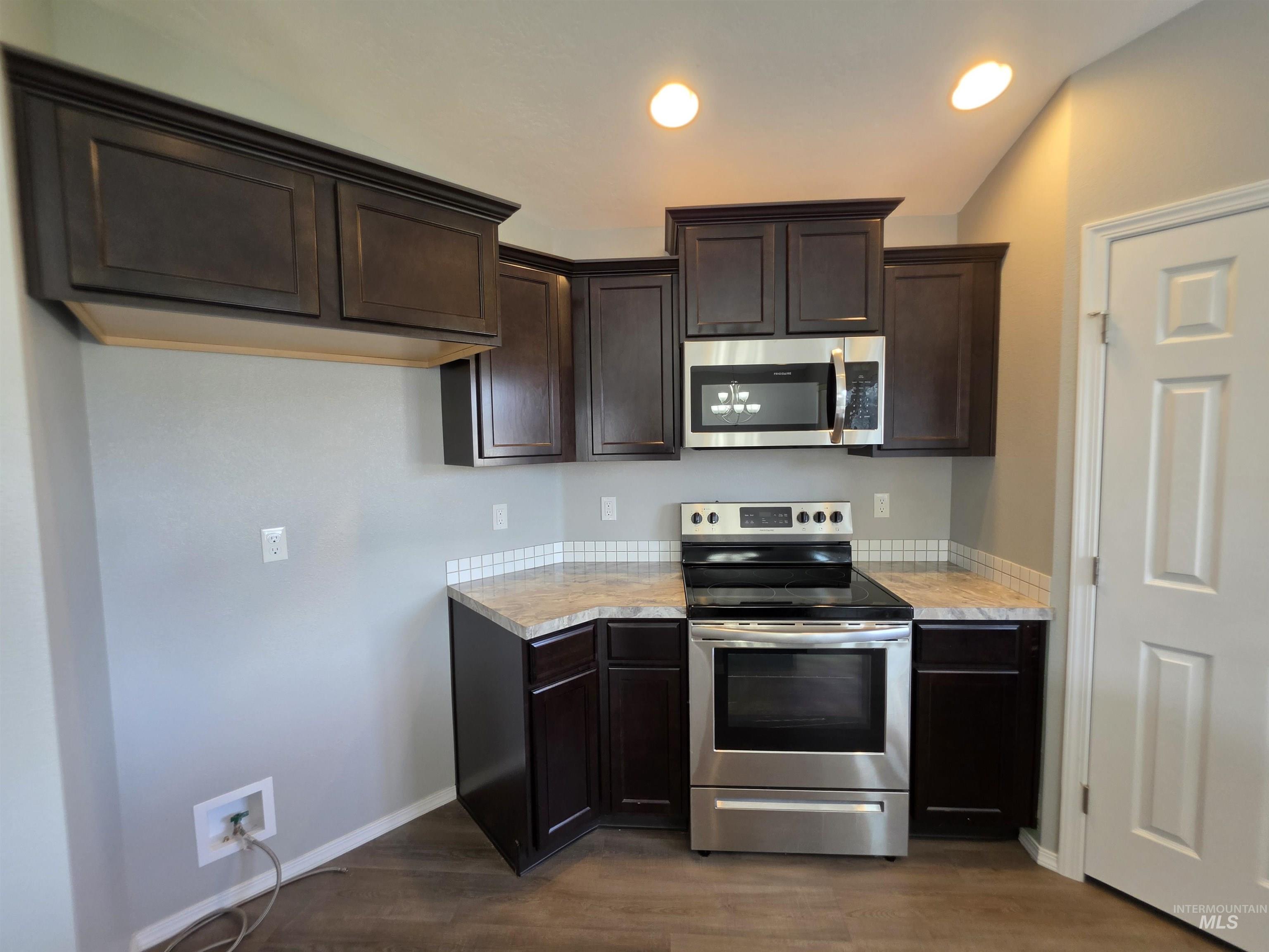 2080 N Swainson Ave Property Photo 6