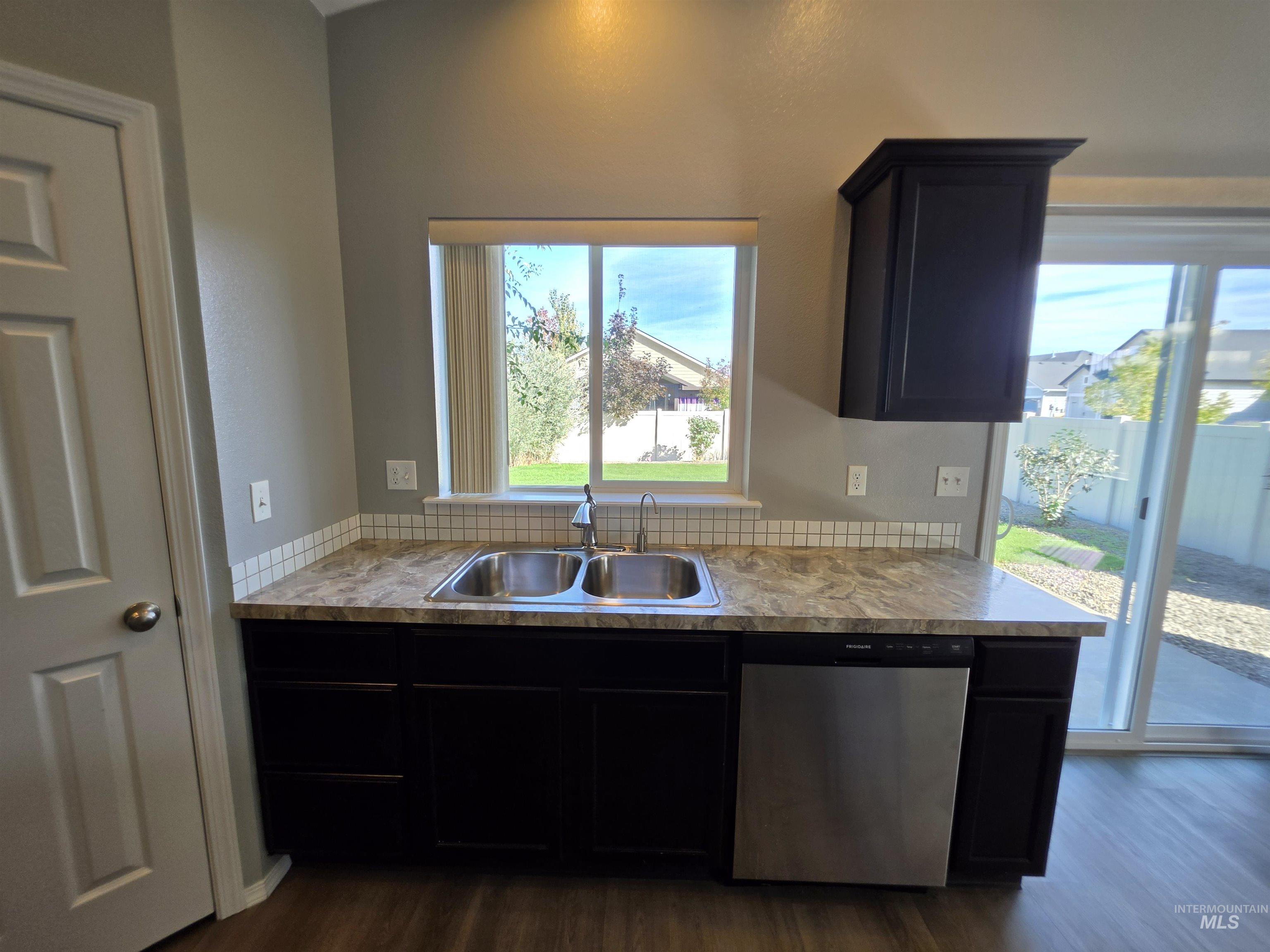 2080 N Swainson Ave Property Photo 8