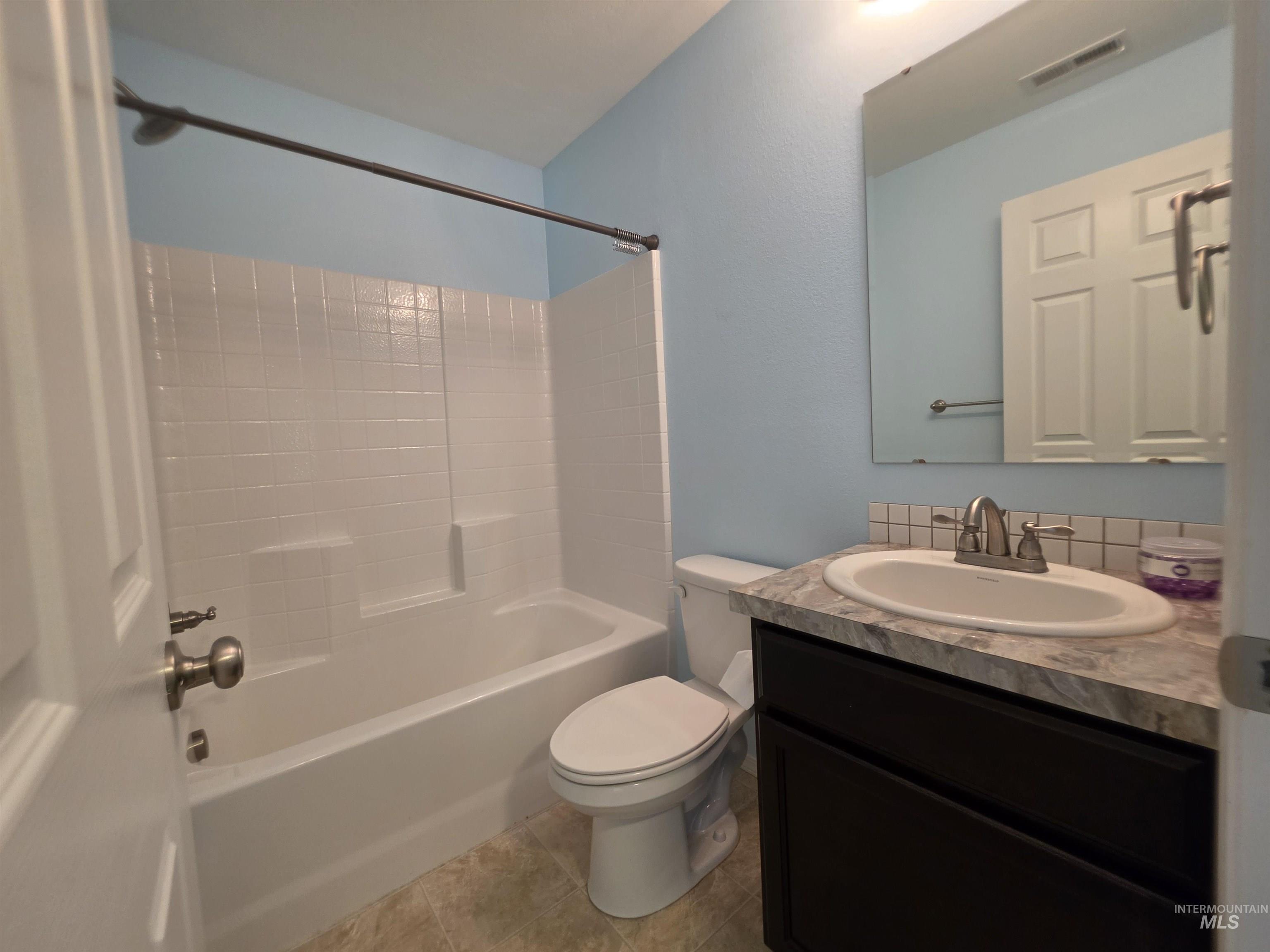 2080 N Swainson Ave Property Photo 20