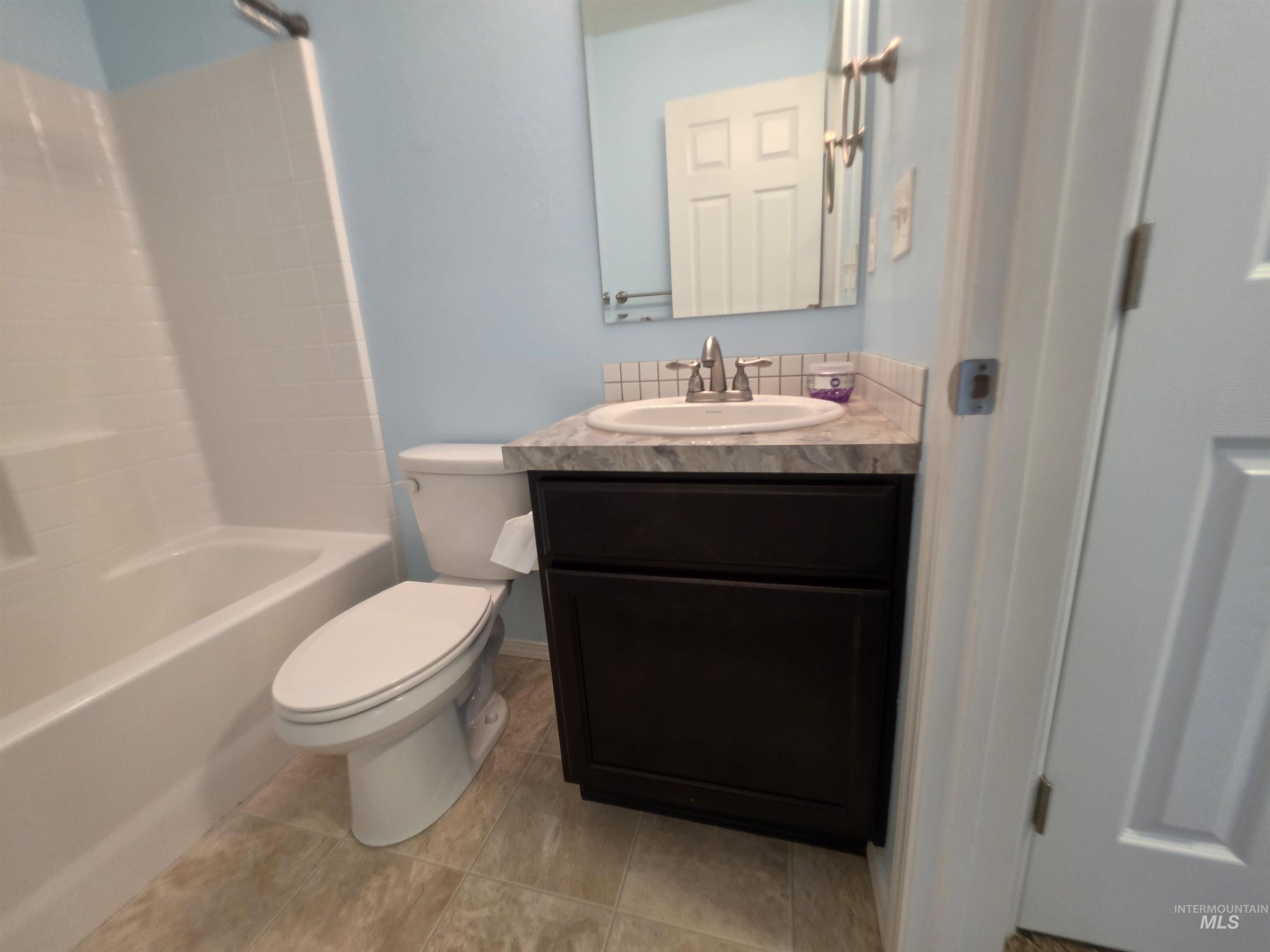 2080 N Swainson Ave Property Photo 21