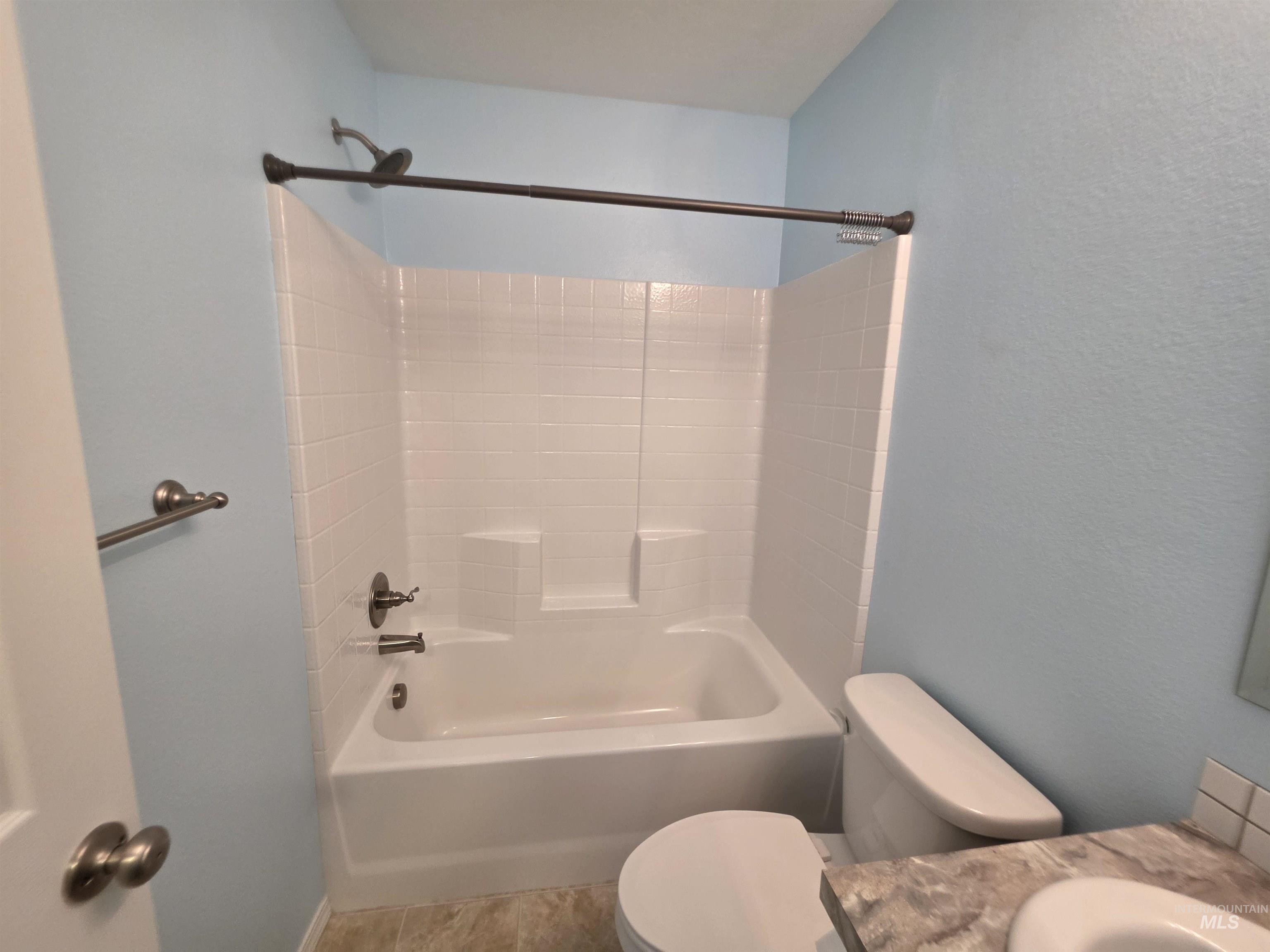 2080 N Swainson Ave Property Photo 22