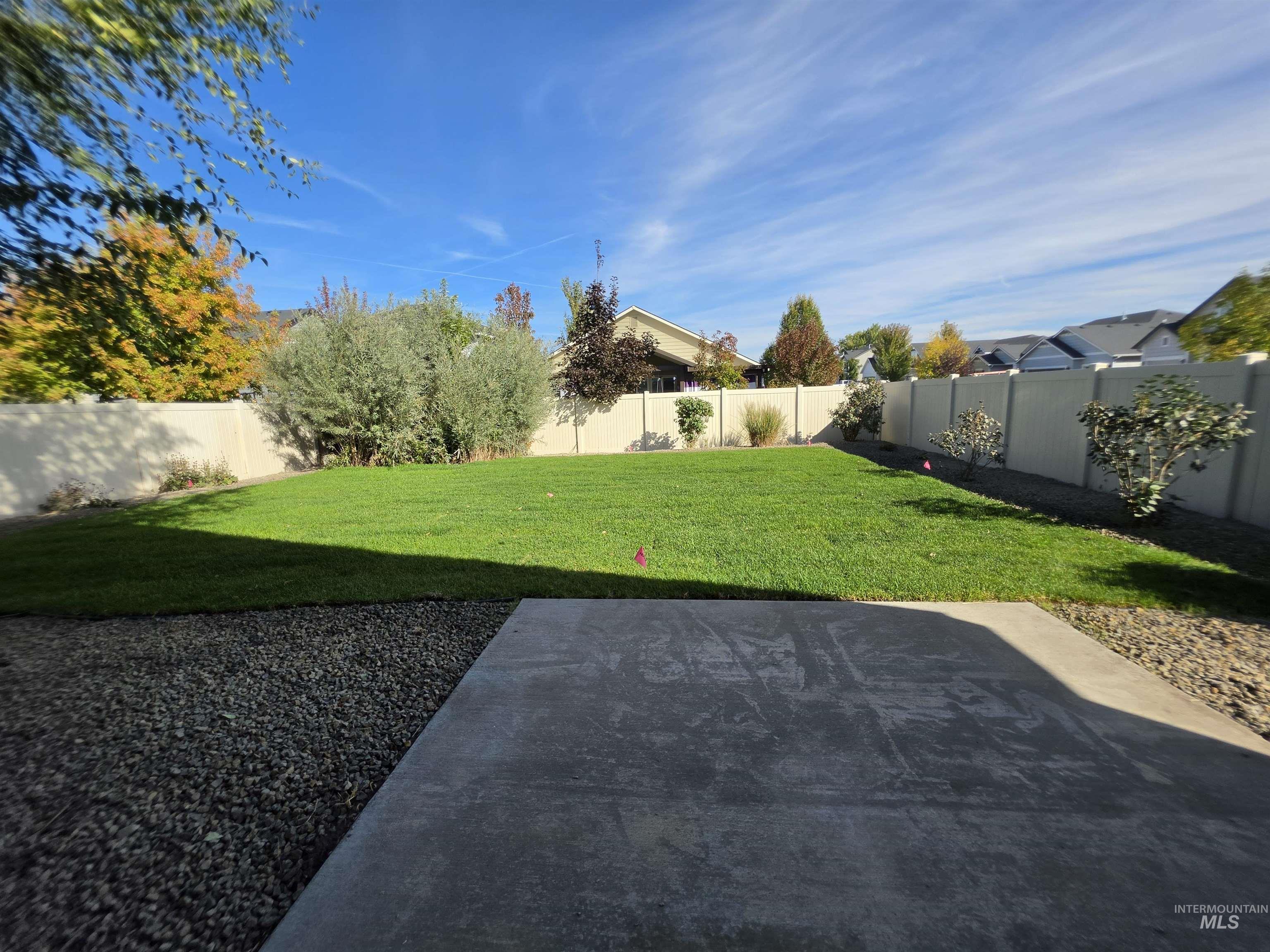 2080 N Swainson Ave Property Photo 25