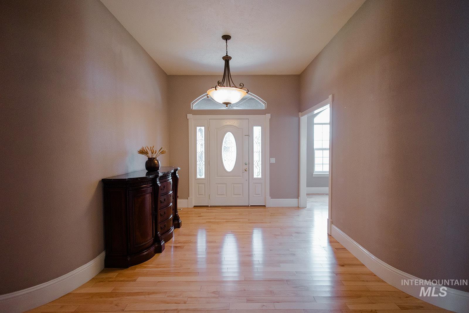 2273 Ne Summerwind Dr Property Photo 2