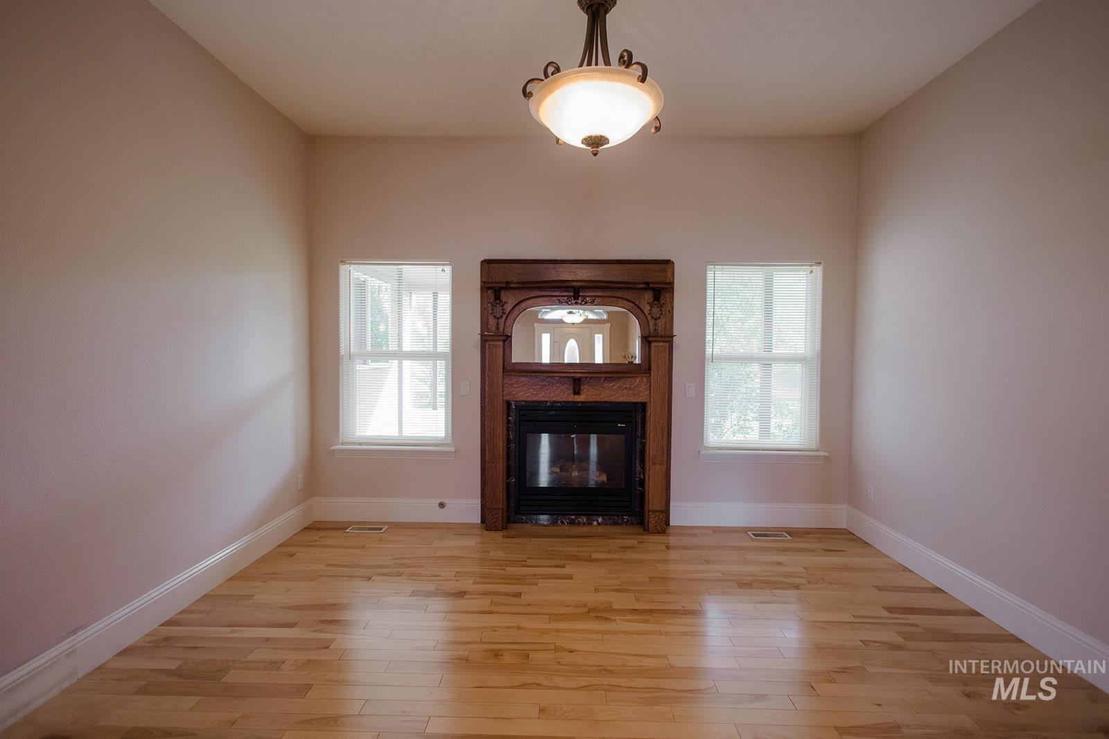 2273 Ne Summerwind Dr Property Photo 4