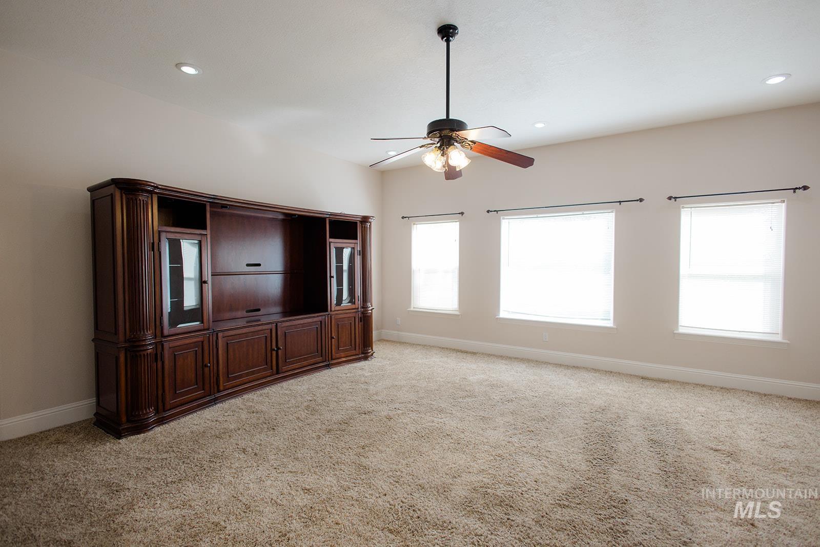 2273 Ne Summerwind Dr Property Photo 17