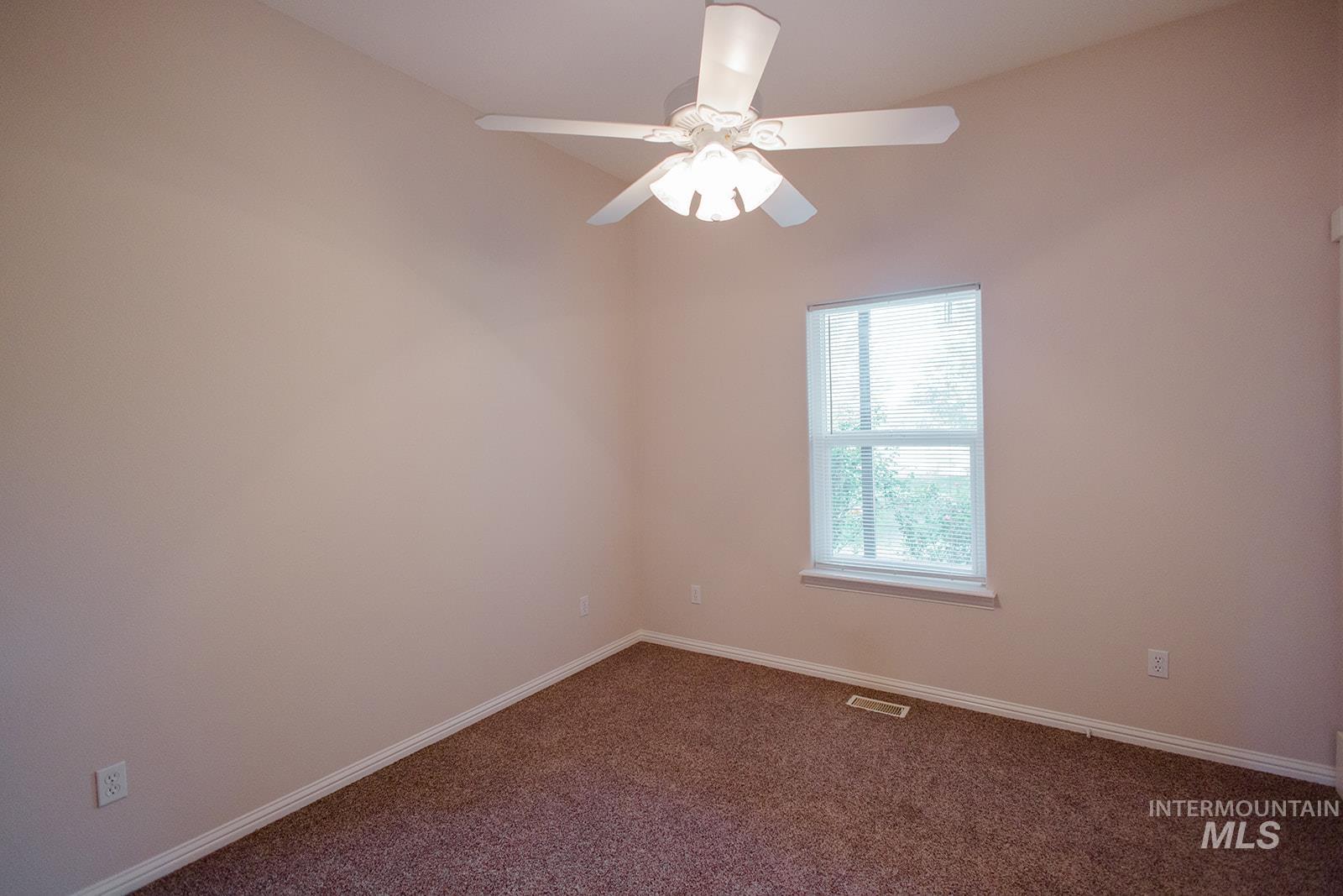 2273 Ne Summerwind Dr Property Photo 29