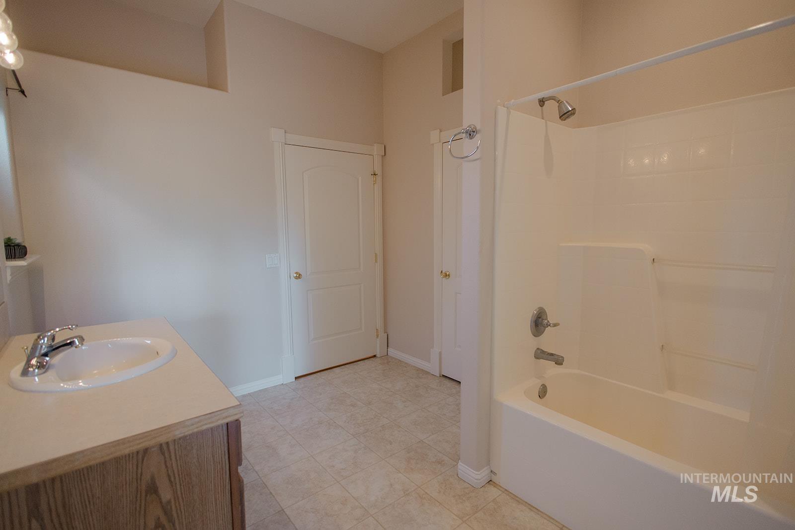 2273 Ne Summerwind Dr Property Photo 31
