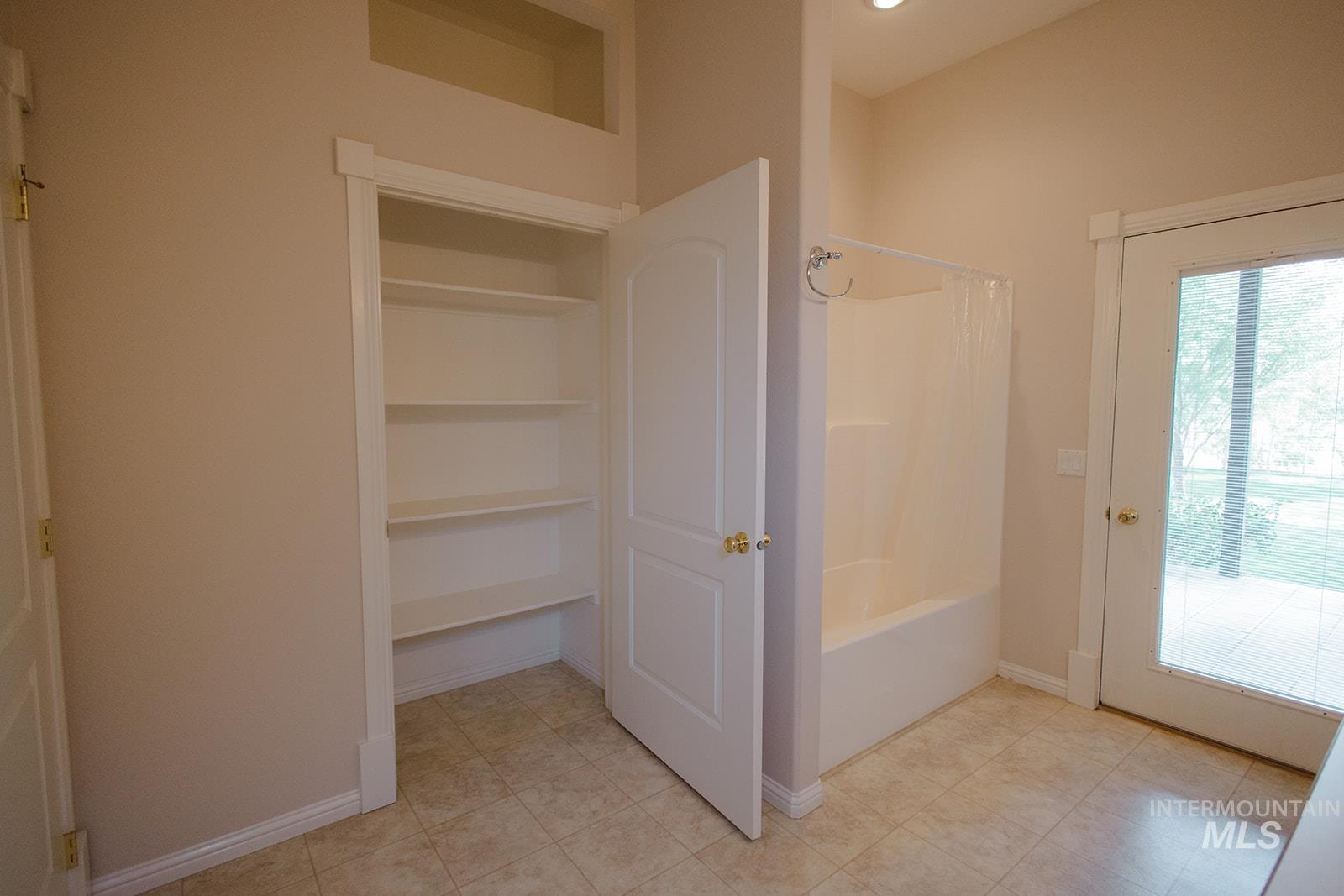 2273 Ne Summerwind Dr Property Photo 32