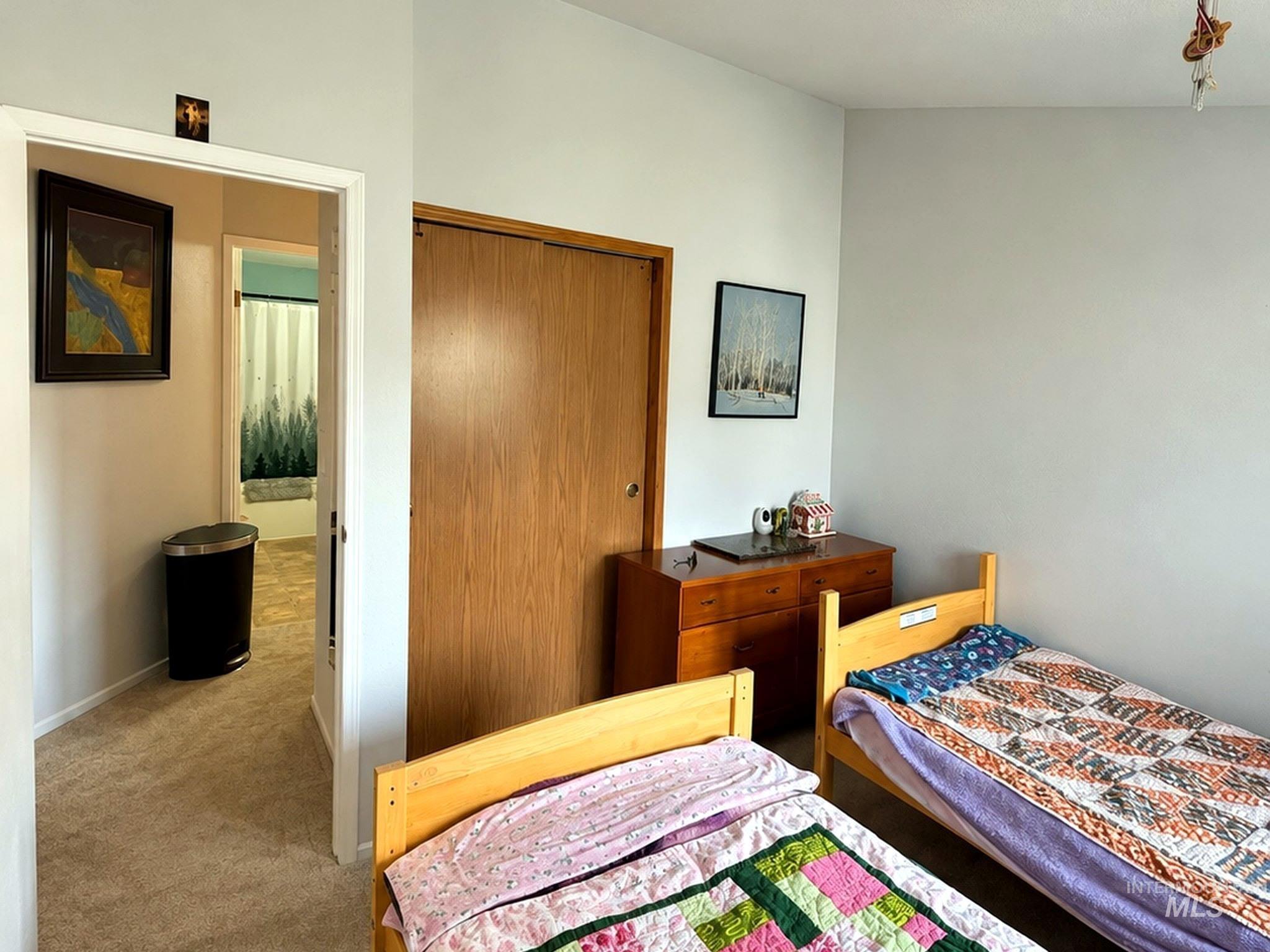 830 Tamarack Dr. Property Photo 10