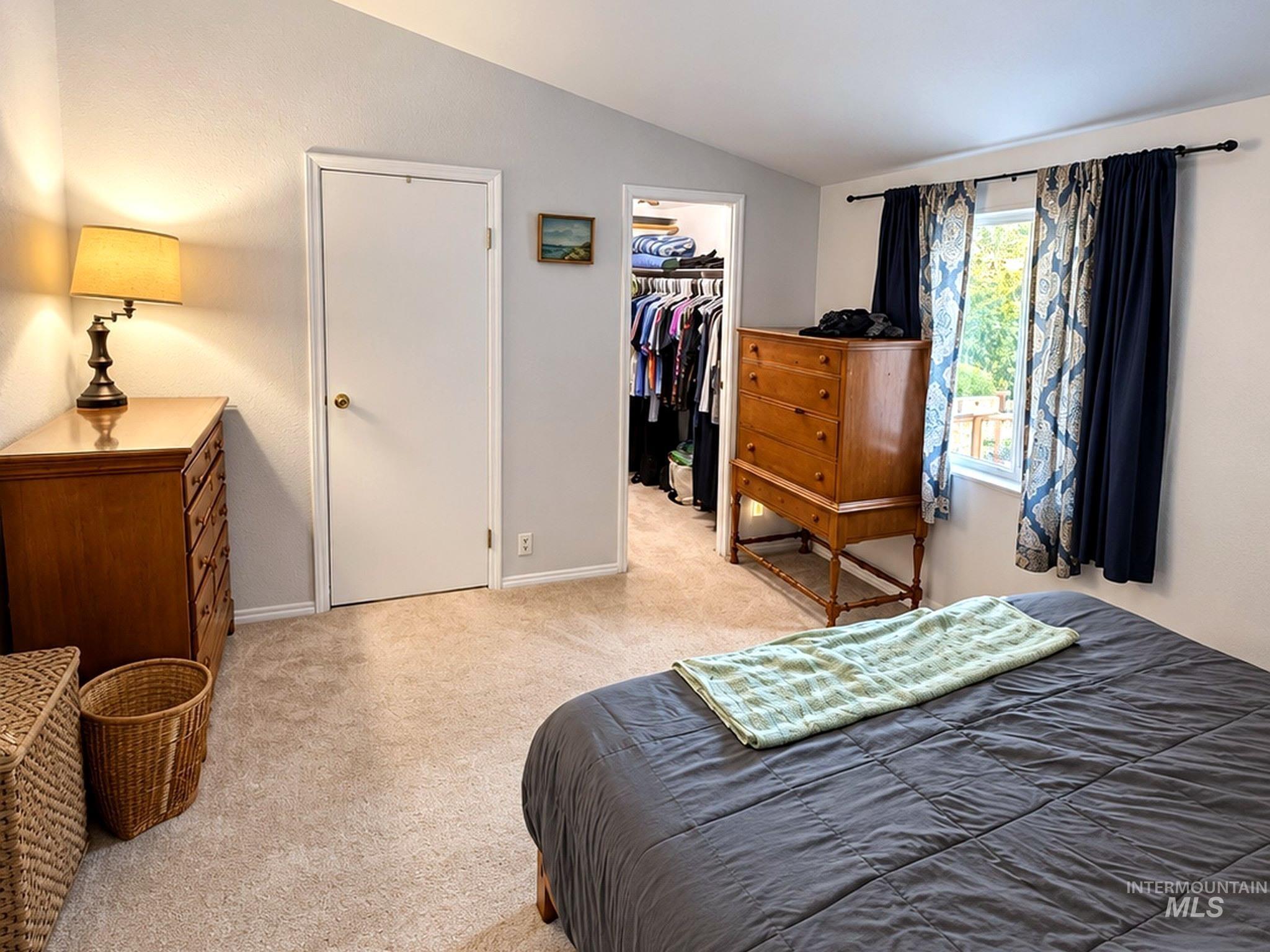 830 Tamarack Dr. Property Photo 11