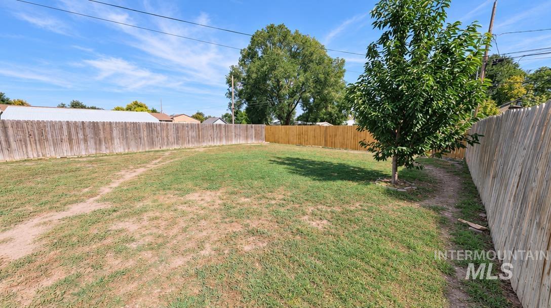611 Conant Ave Property Photo 21