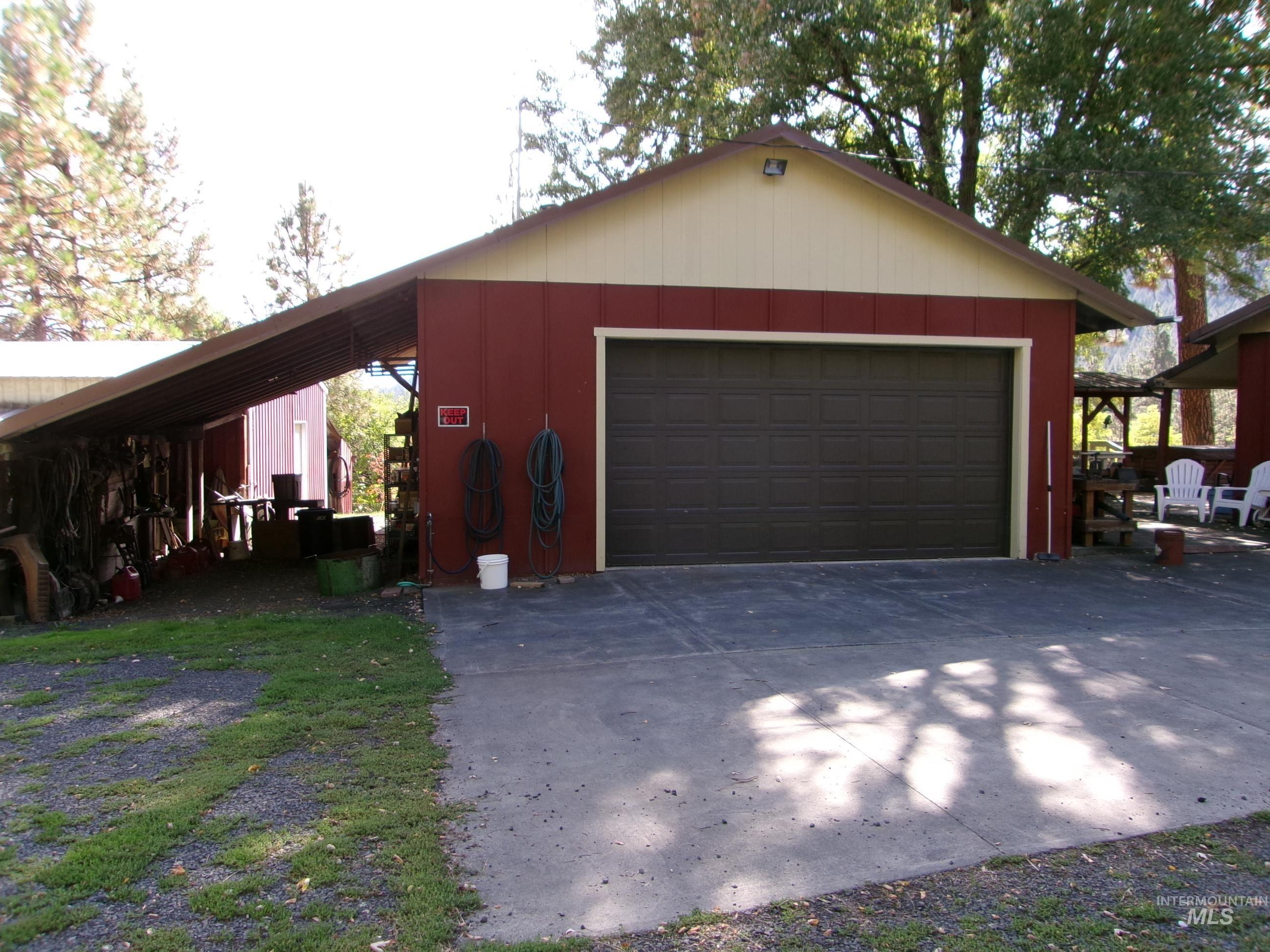 307 Locust Road Property Photo 8