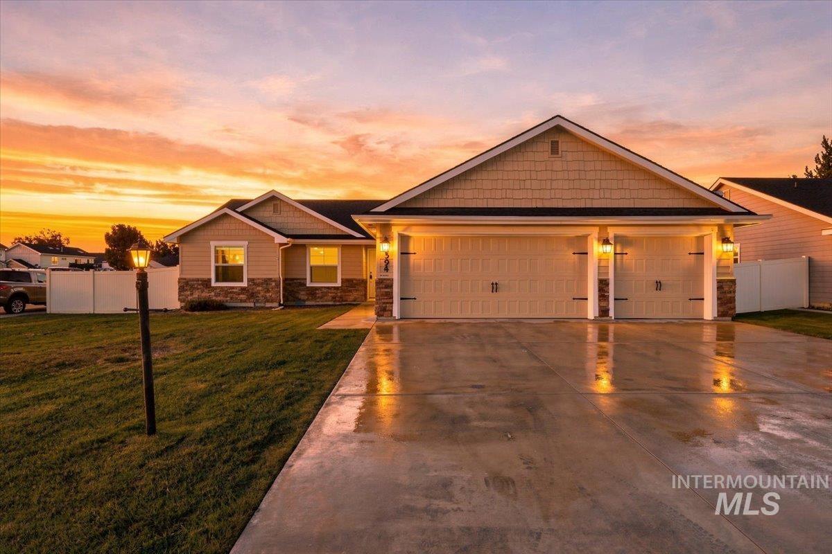 394 W Aspen Ct. Property Photo 1
