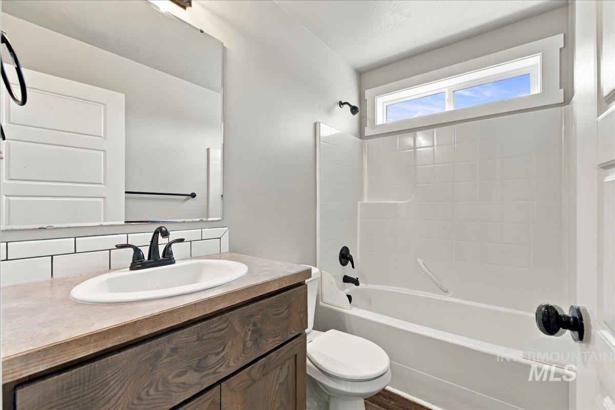 394 W Aspen Ct. Property Photo 26