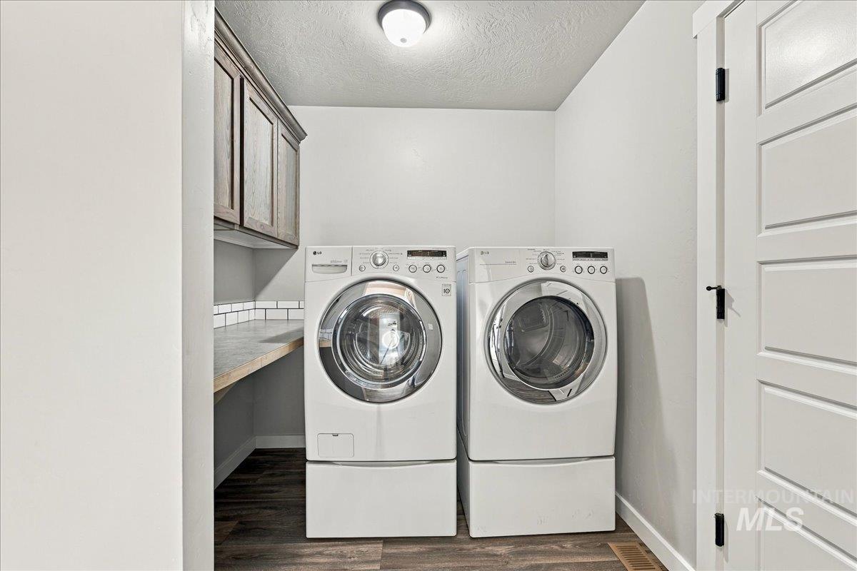 394 W Aspen Ct. Property Photo 28
