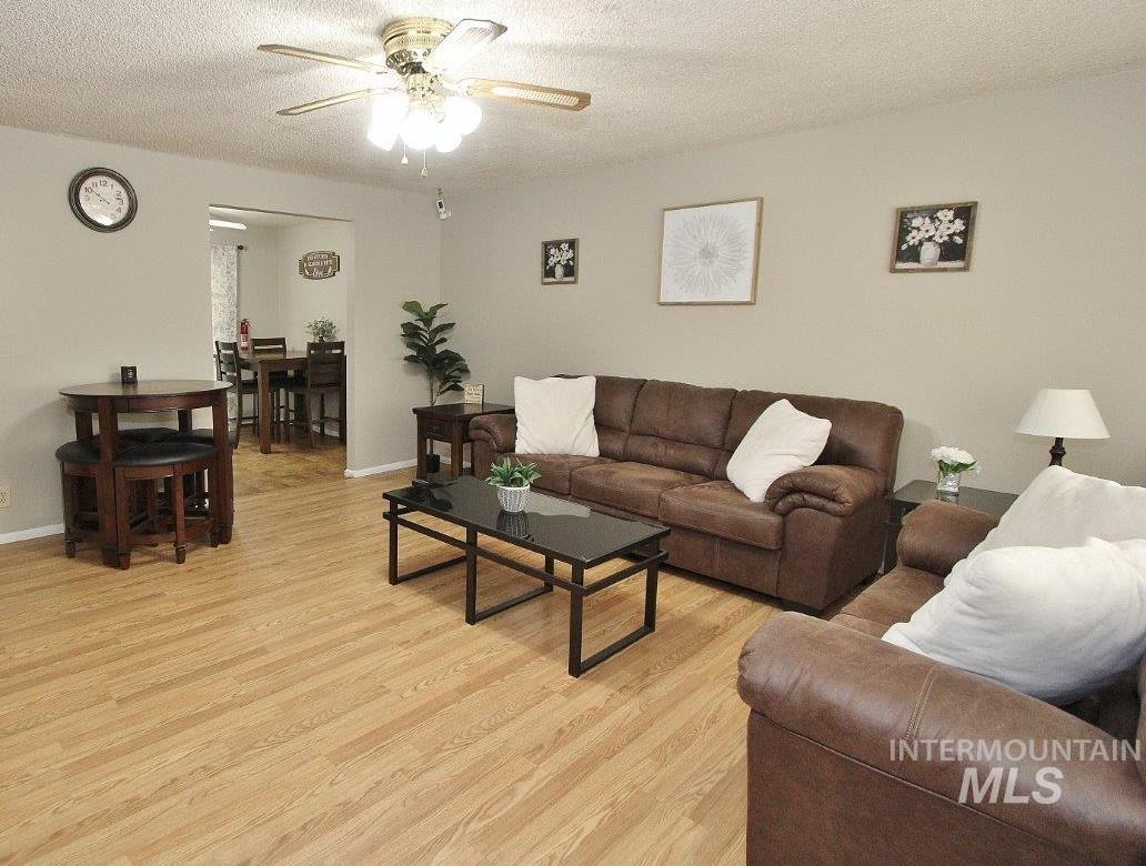 115 N Rowena Property Photo 2