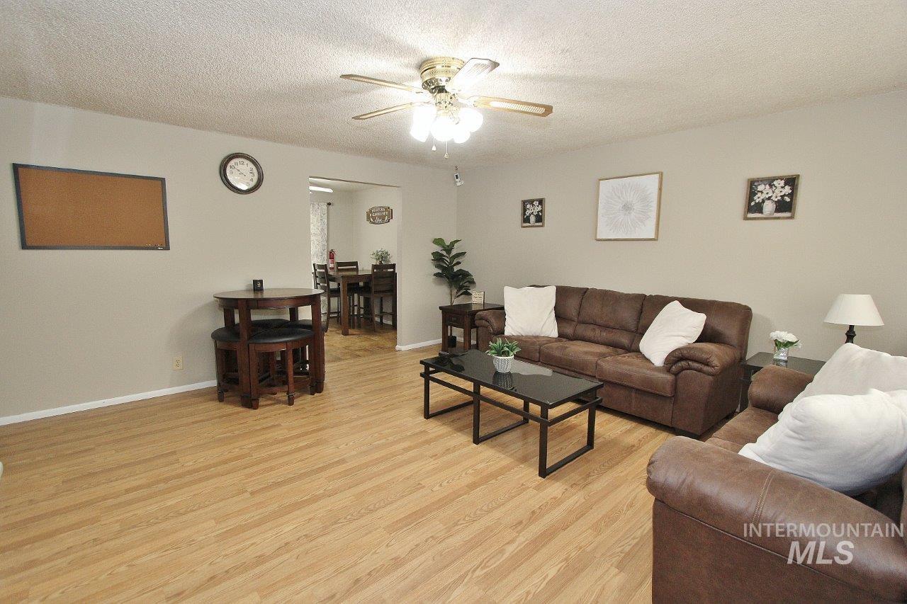 115 N Rowena Property Photo 3