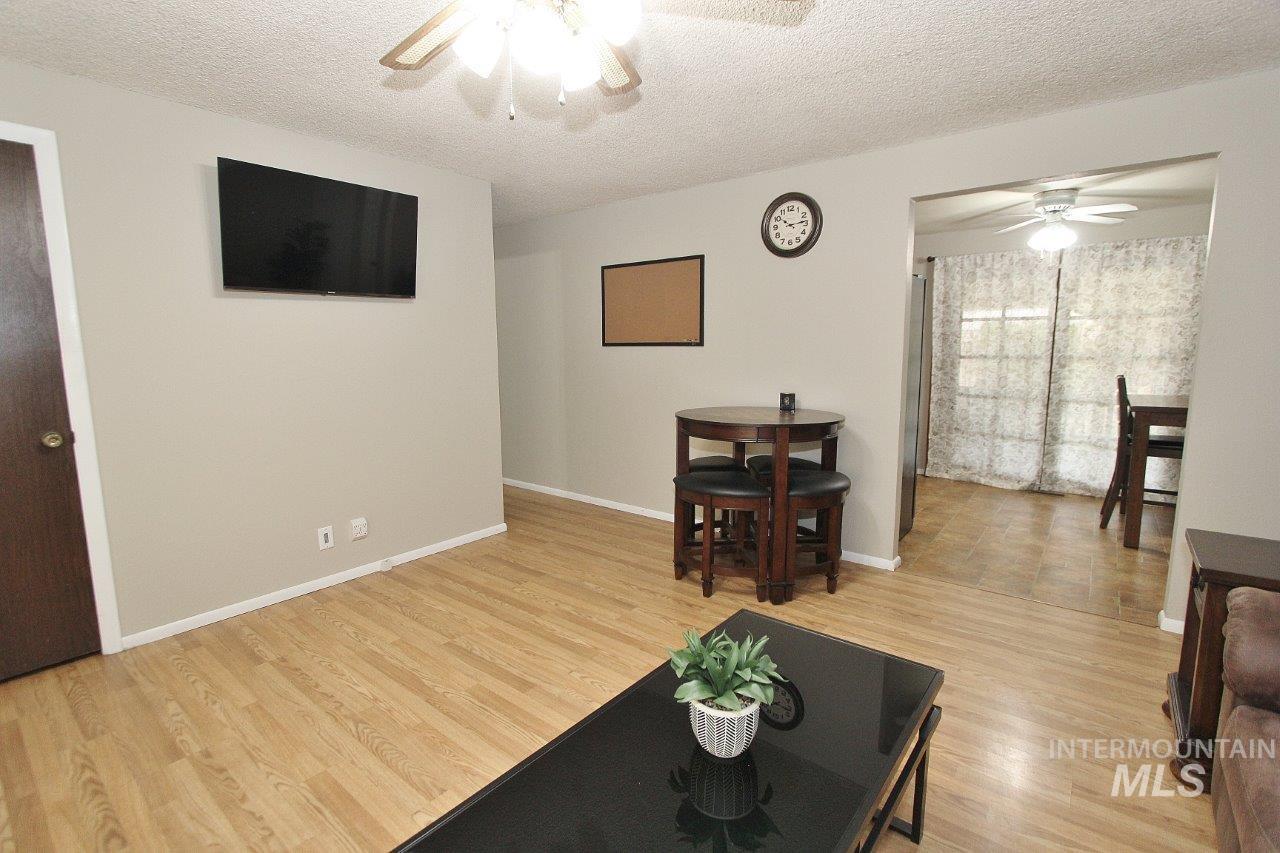 115 N Rowena Property Photo 6