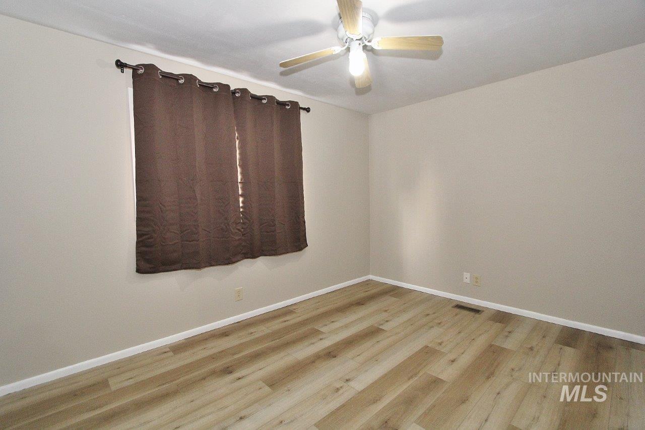 115 N Rowena Property Photo 14