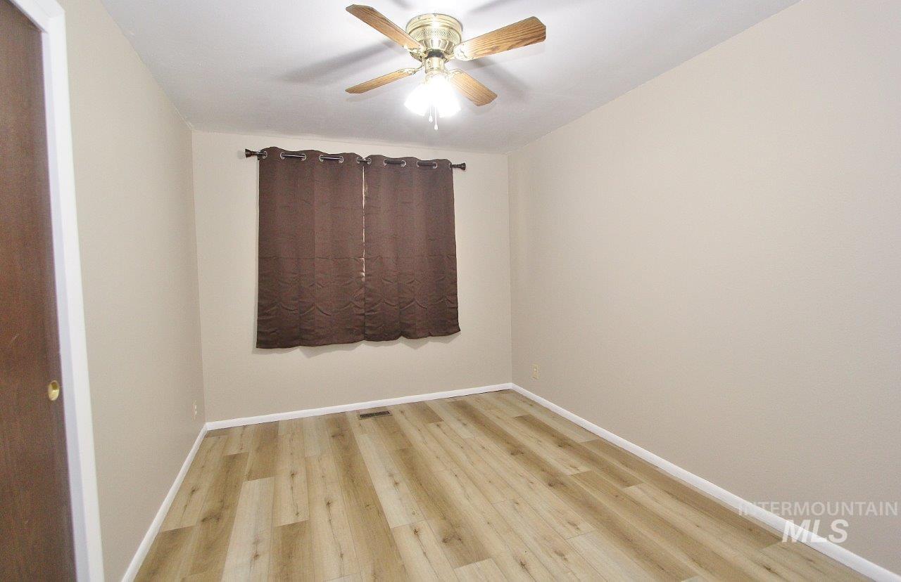 115 N Rowena Property Photo 17