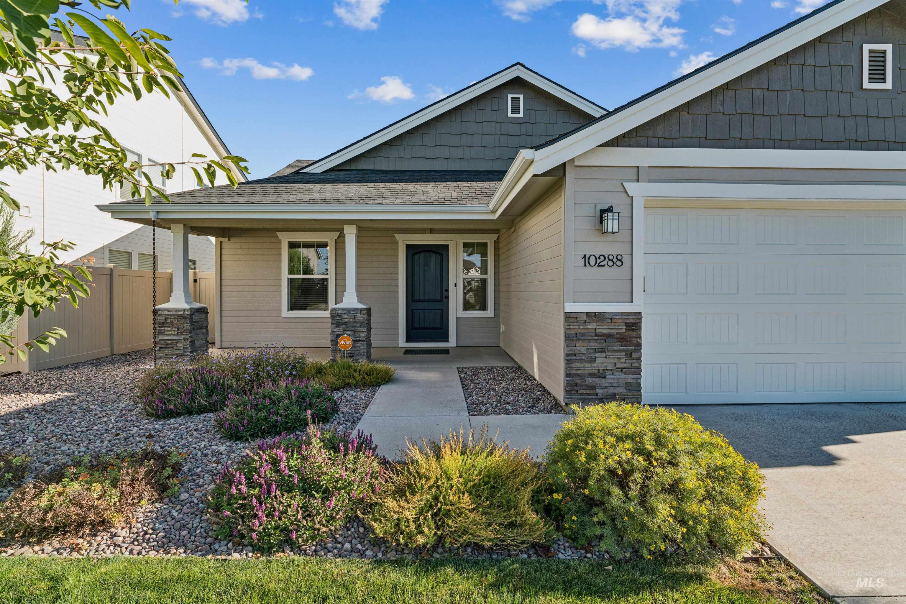 10288 Longtail Dr Property Photo 4