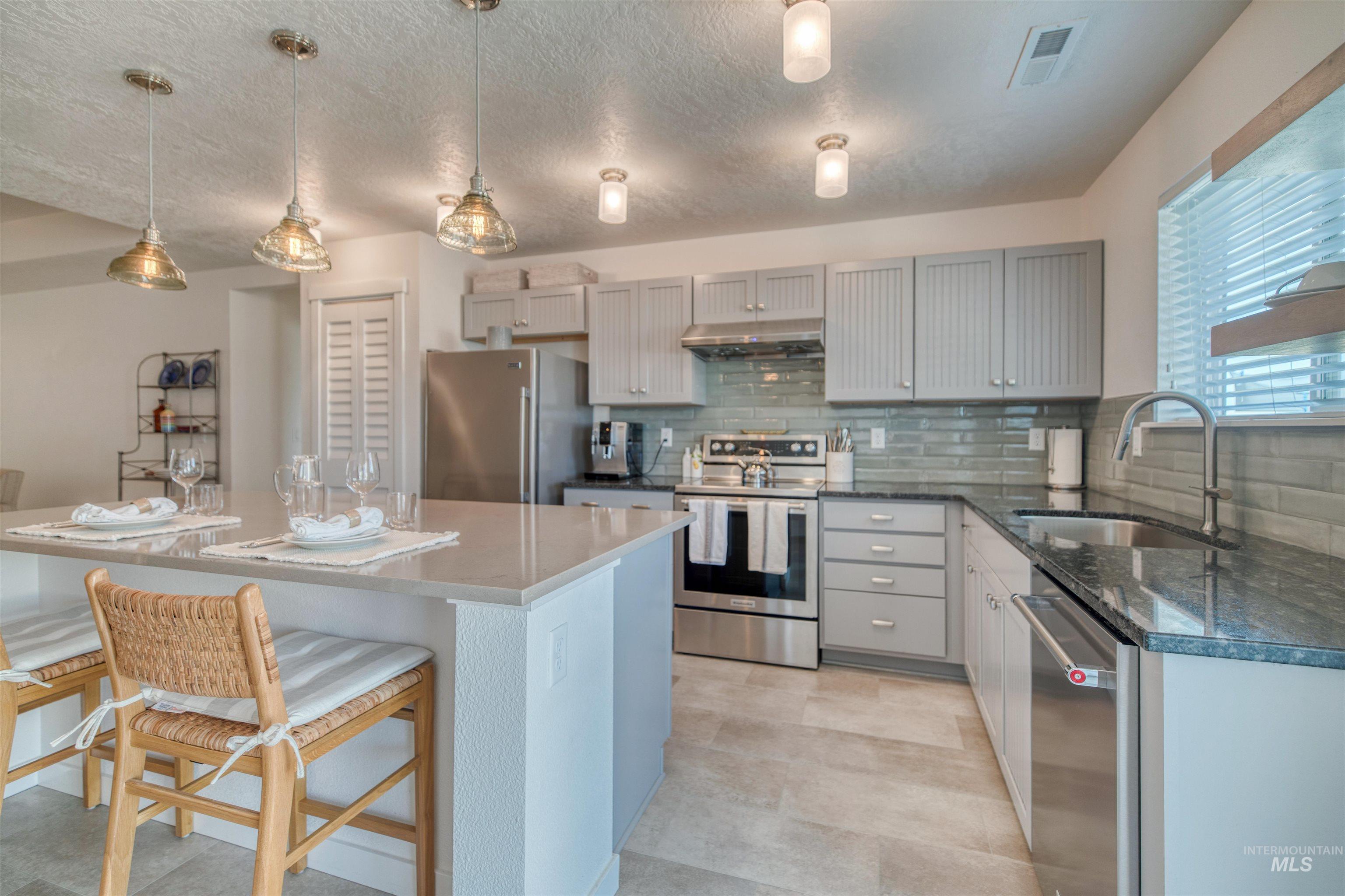 10288 Longtail Dr. Property Photo 15
