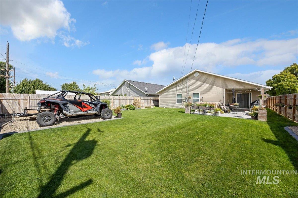 718 Conant Ave Property Photo 5