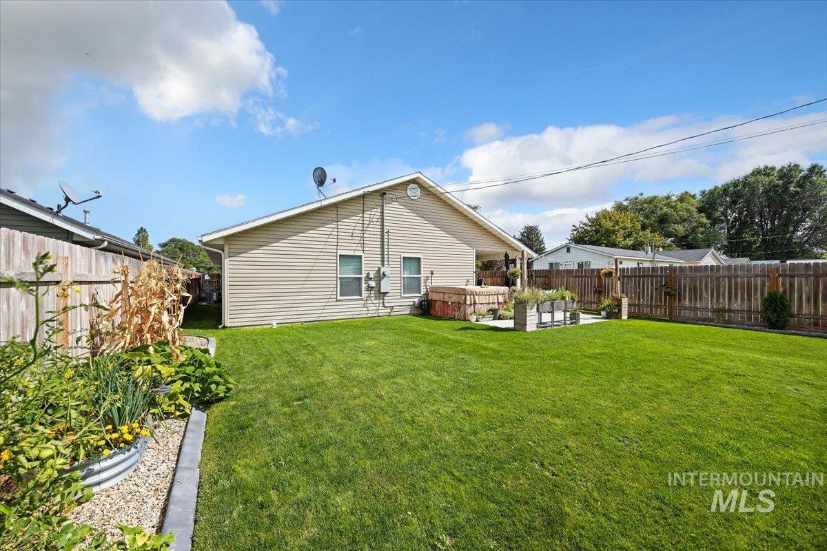 718 Conant Ave Property Photo 7