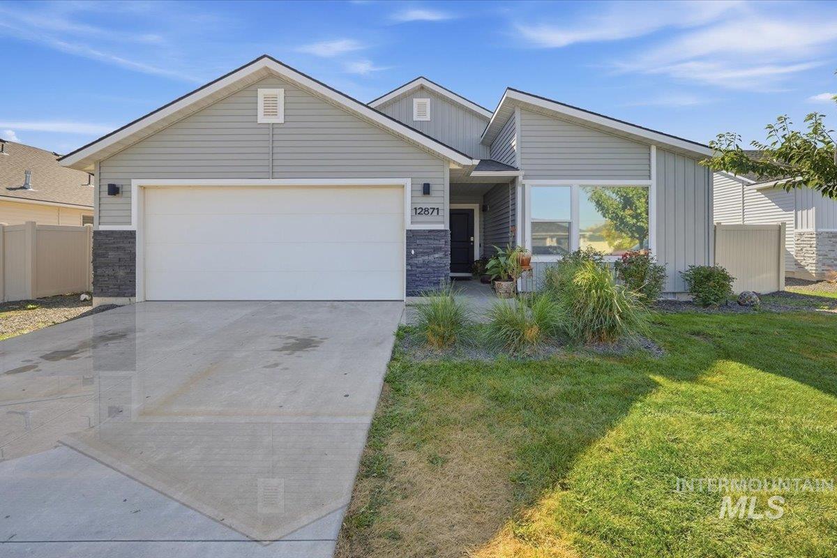 12871 Carkhill St. Property Photo 1