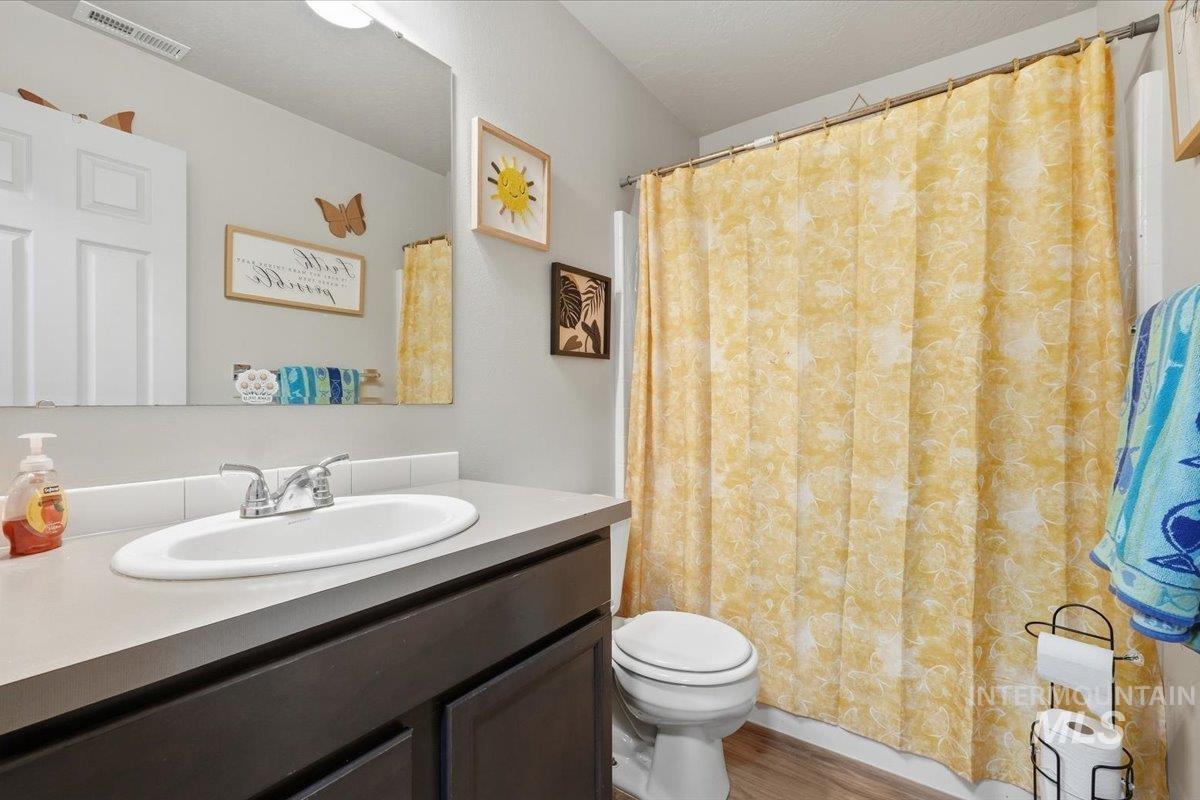 12871 Carkhill St. Property Photo 16