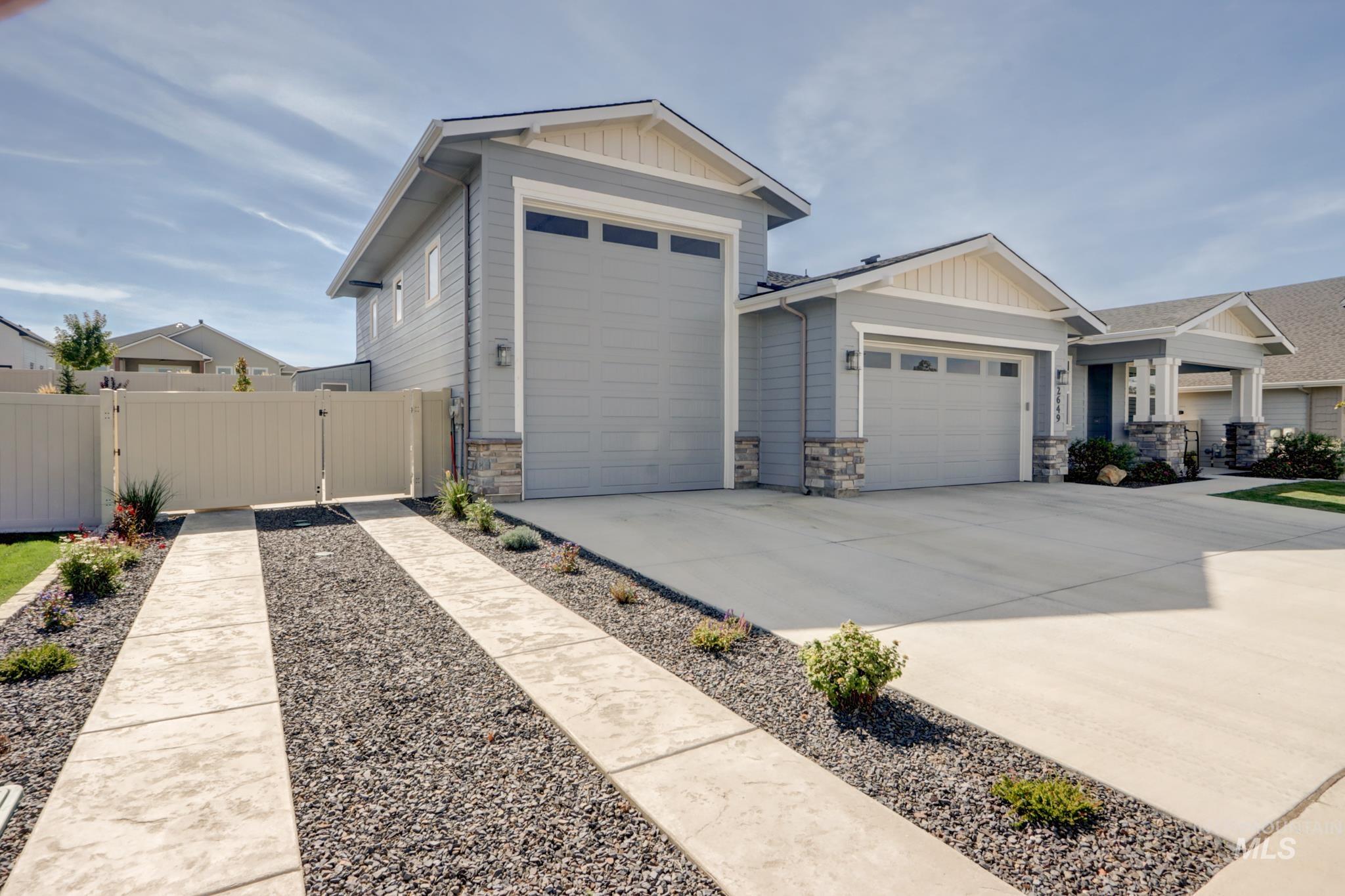 2649 Laidlaw Dr Property Photo 2