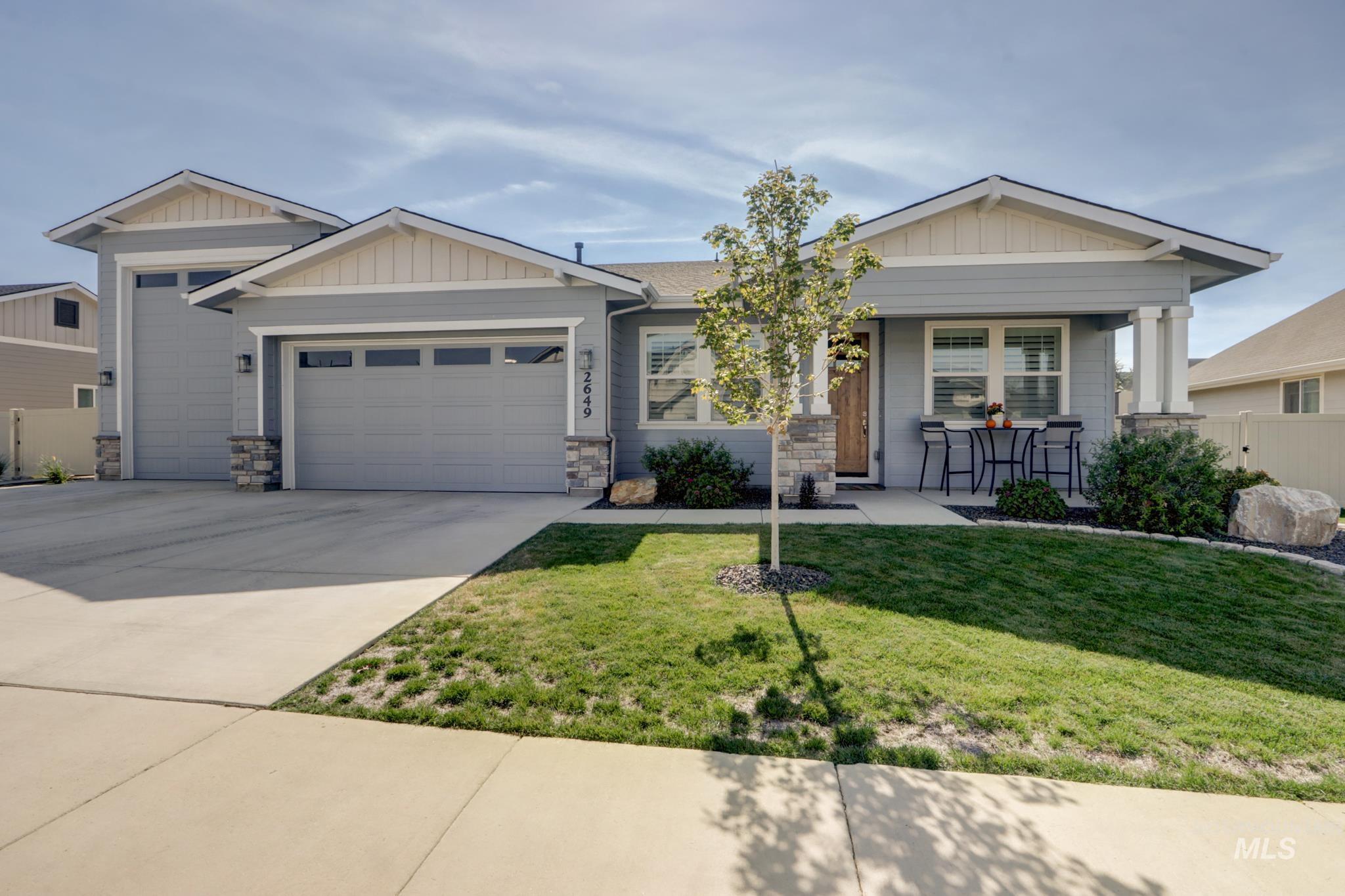 2649 Laidlaw Dr Property Photo 3