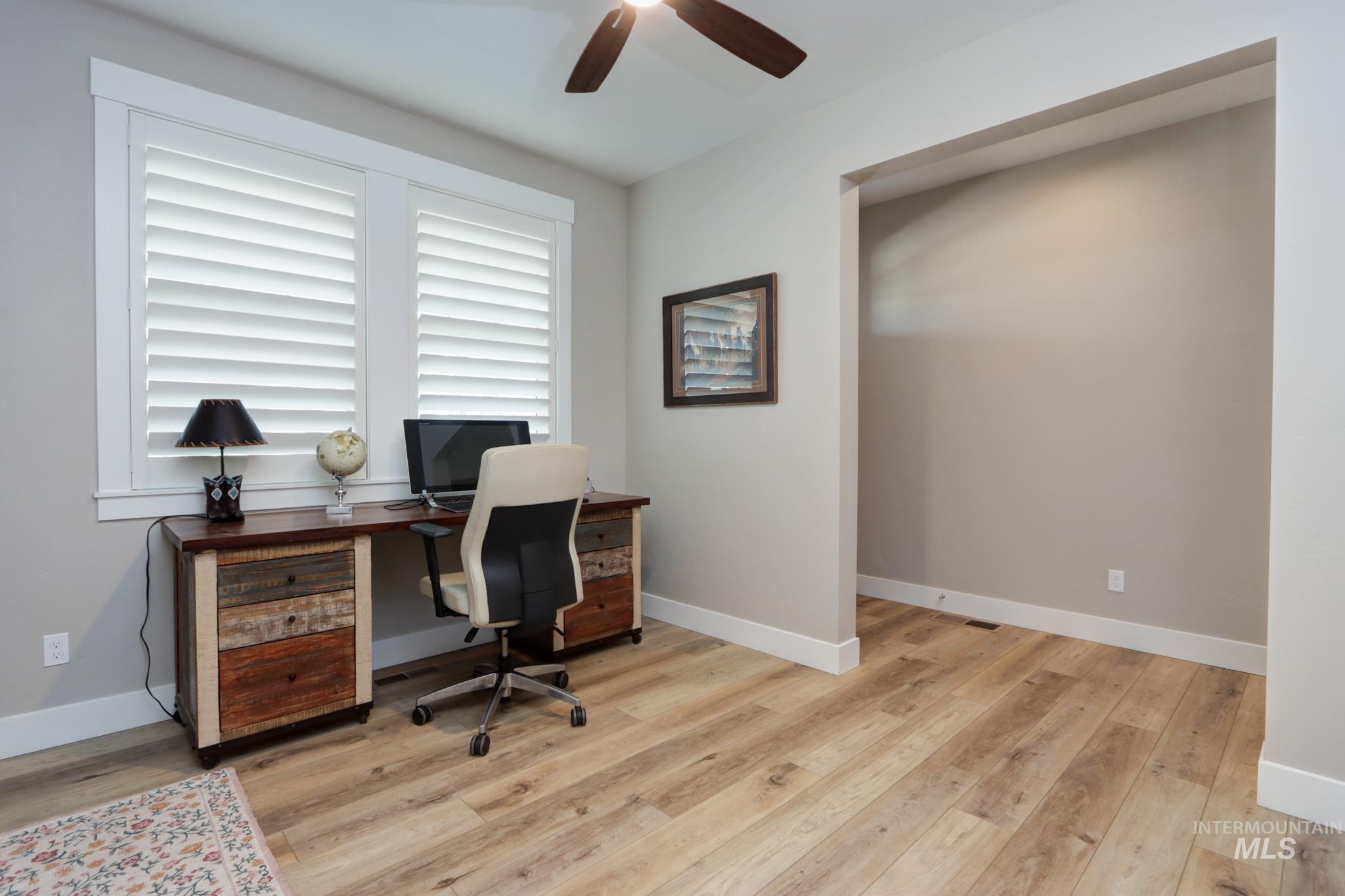 2649 Laidlaw Dr Property Photo 8