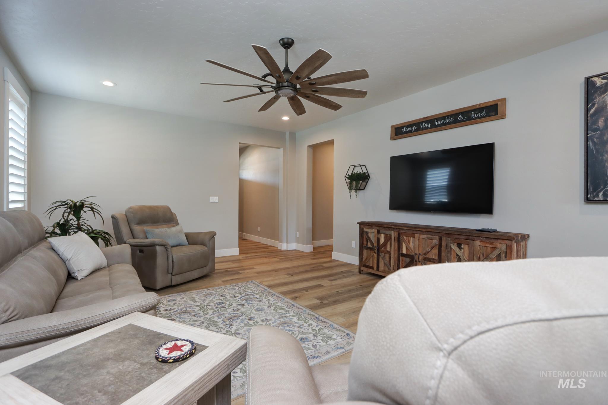 2649 Laidlaw Dr Property Photo 12