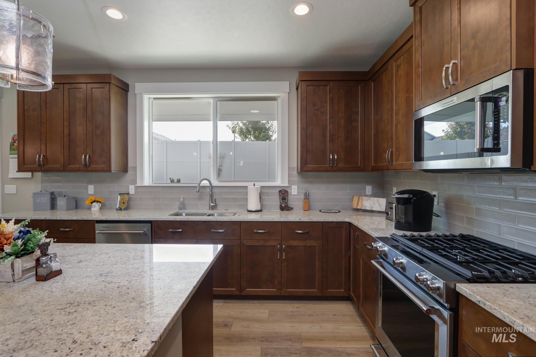 2649 Laidlaw Dr Property Photo 20