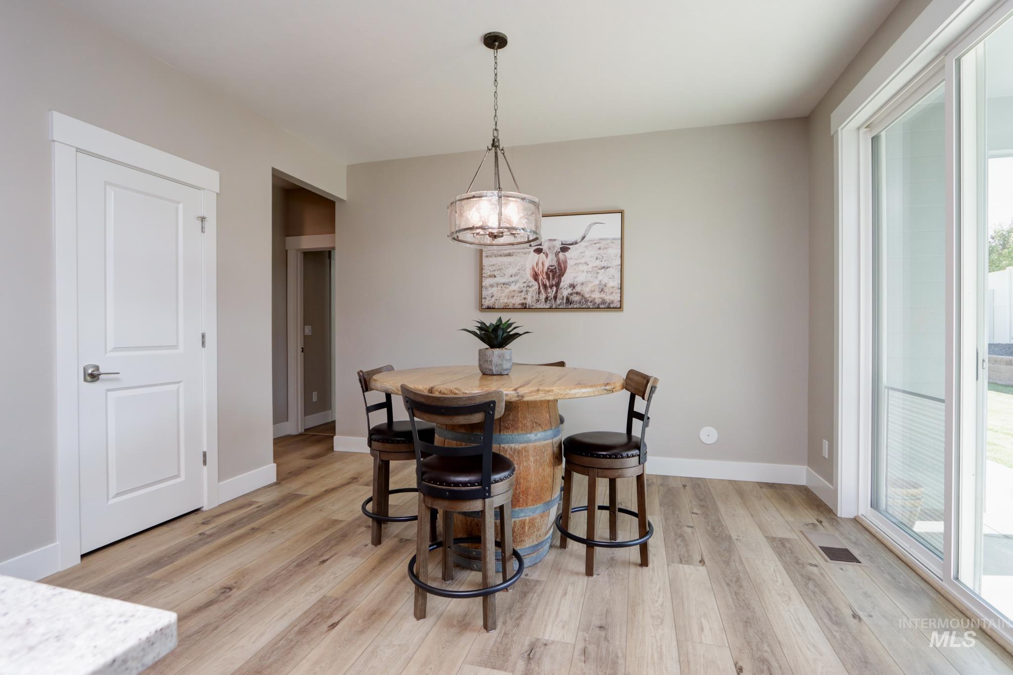 2649 Laidlaw Dr Property Photo 22