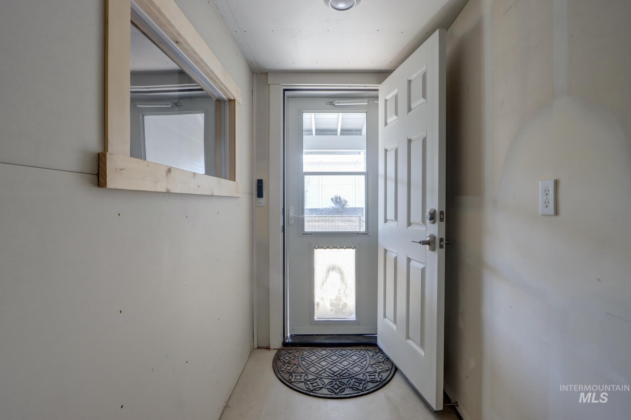 2649 Laidlaw Dr Property Photo 40