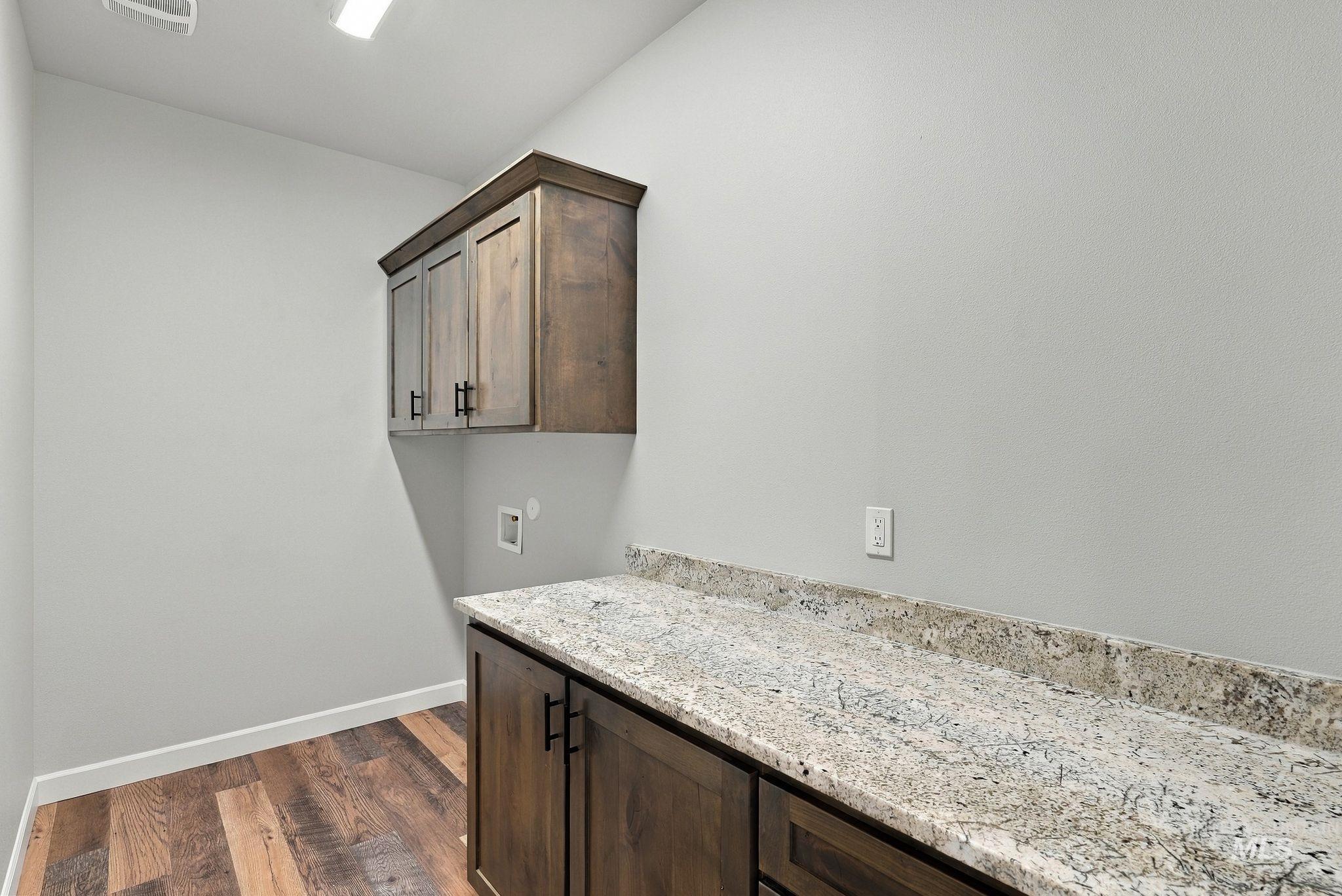 1023 Richardson Avenue Property Photo 20