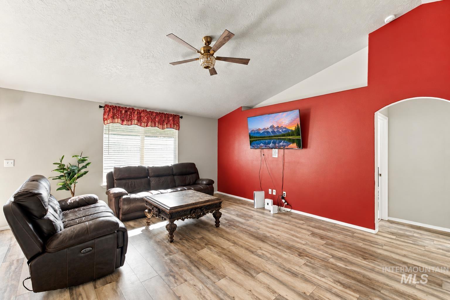 2342 N Alcorn Pl Property Photo 7